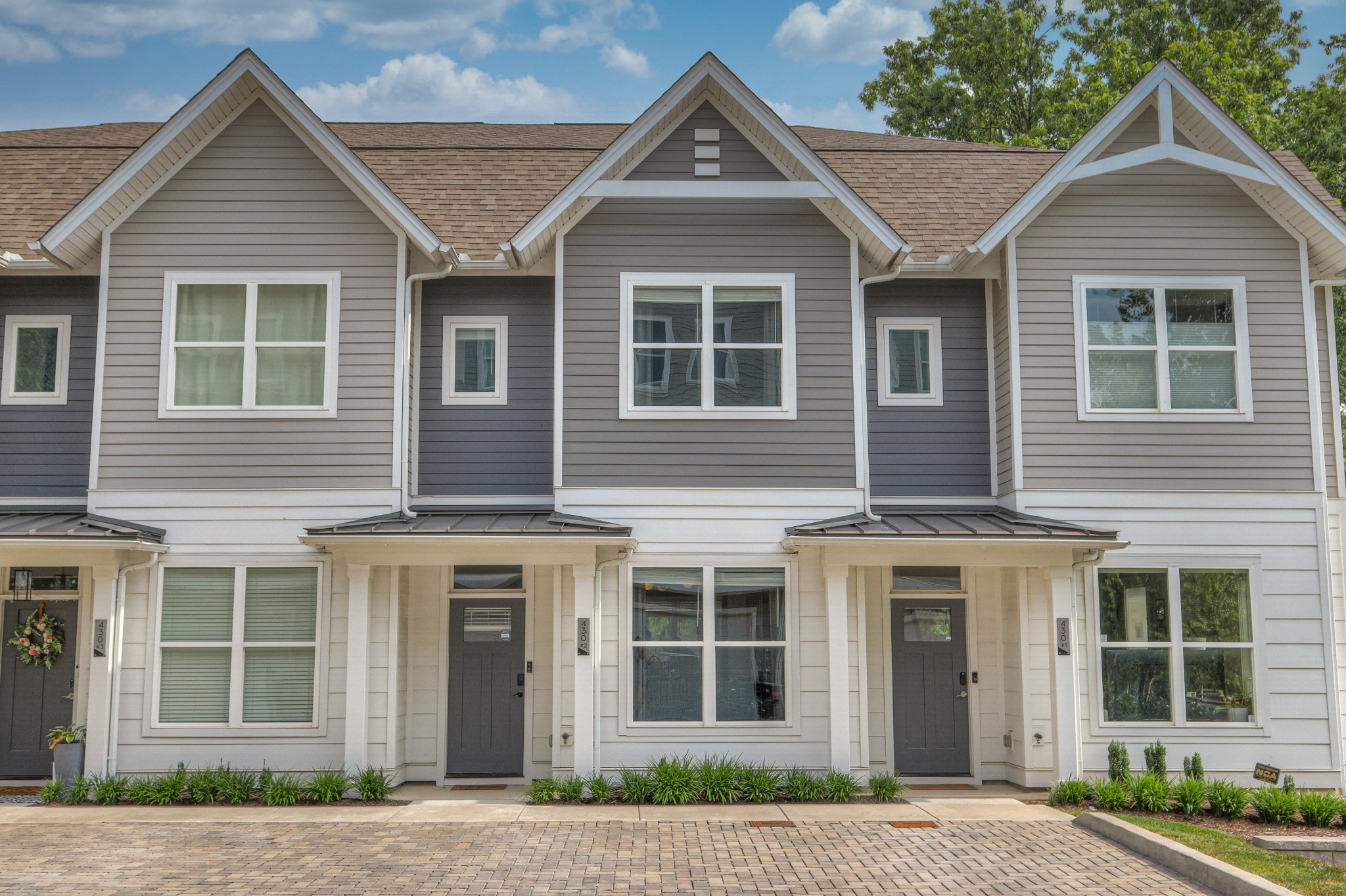 430 Merritt Ave Unit: 2