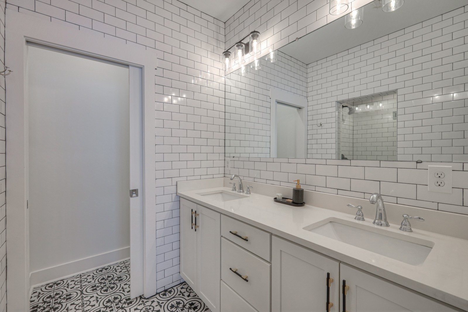 430 Merritt Ave Unit: 2