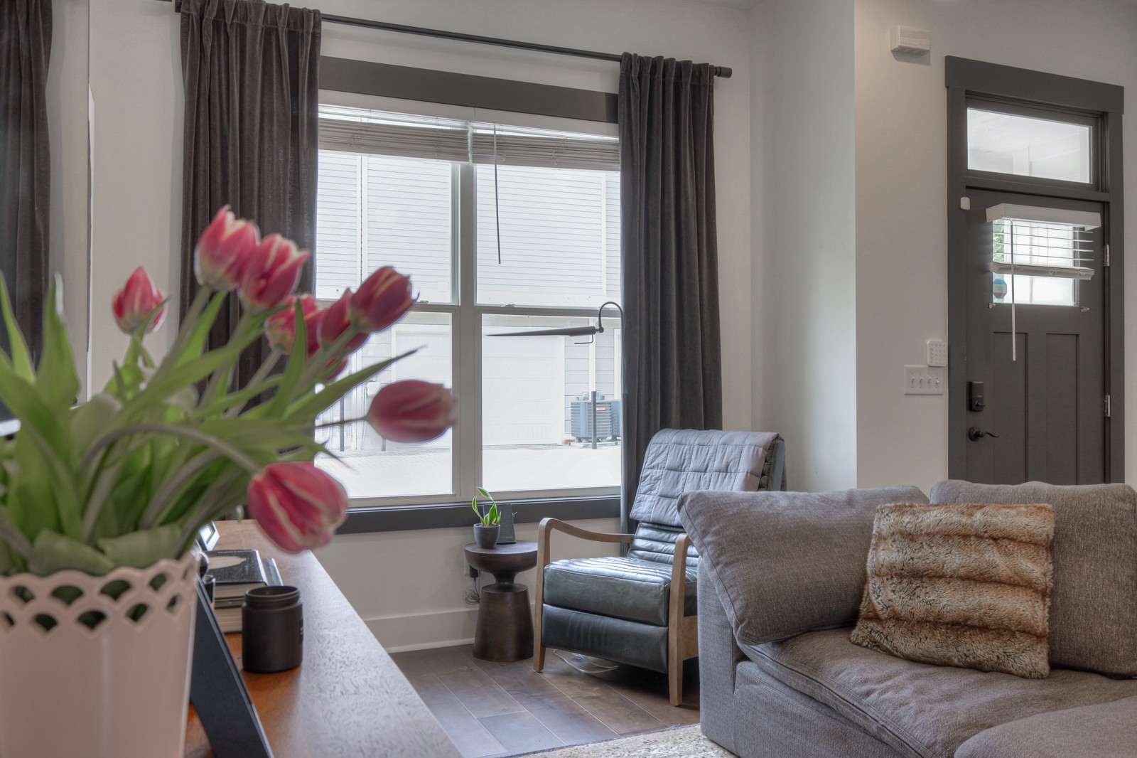 430 Merritt Ave Unit: 2