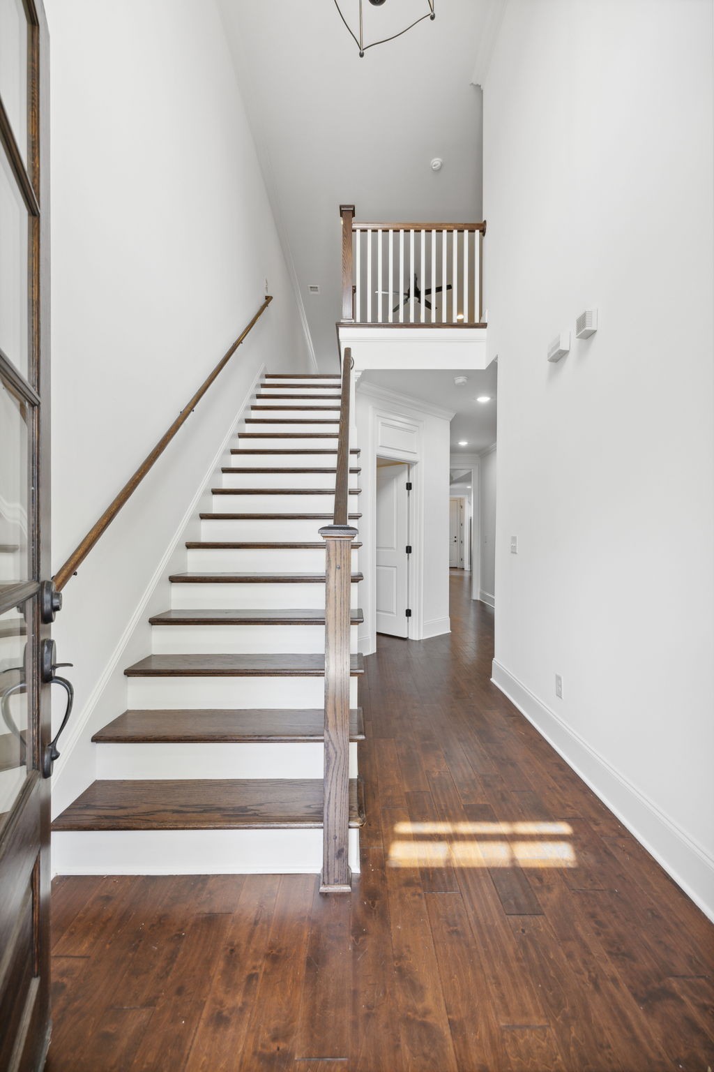 910 Jewell Ave