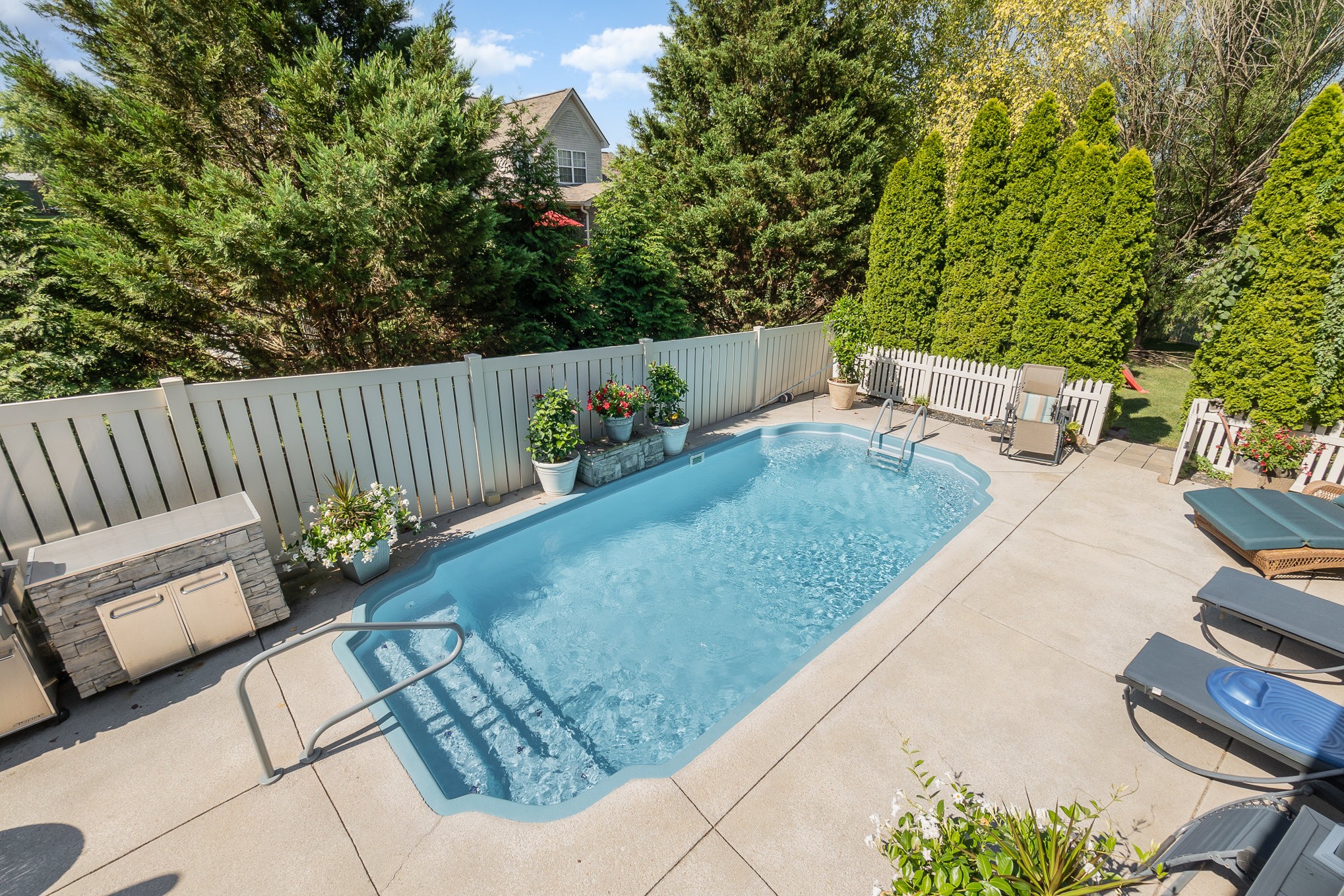 434 Creekview Dr