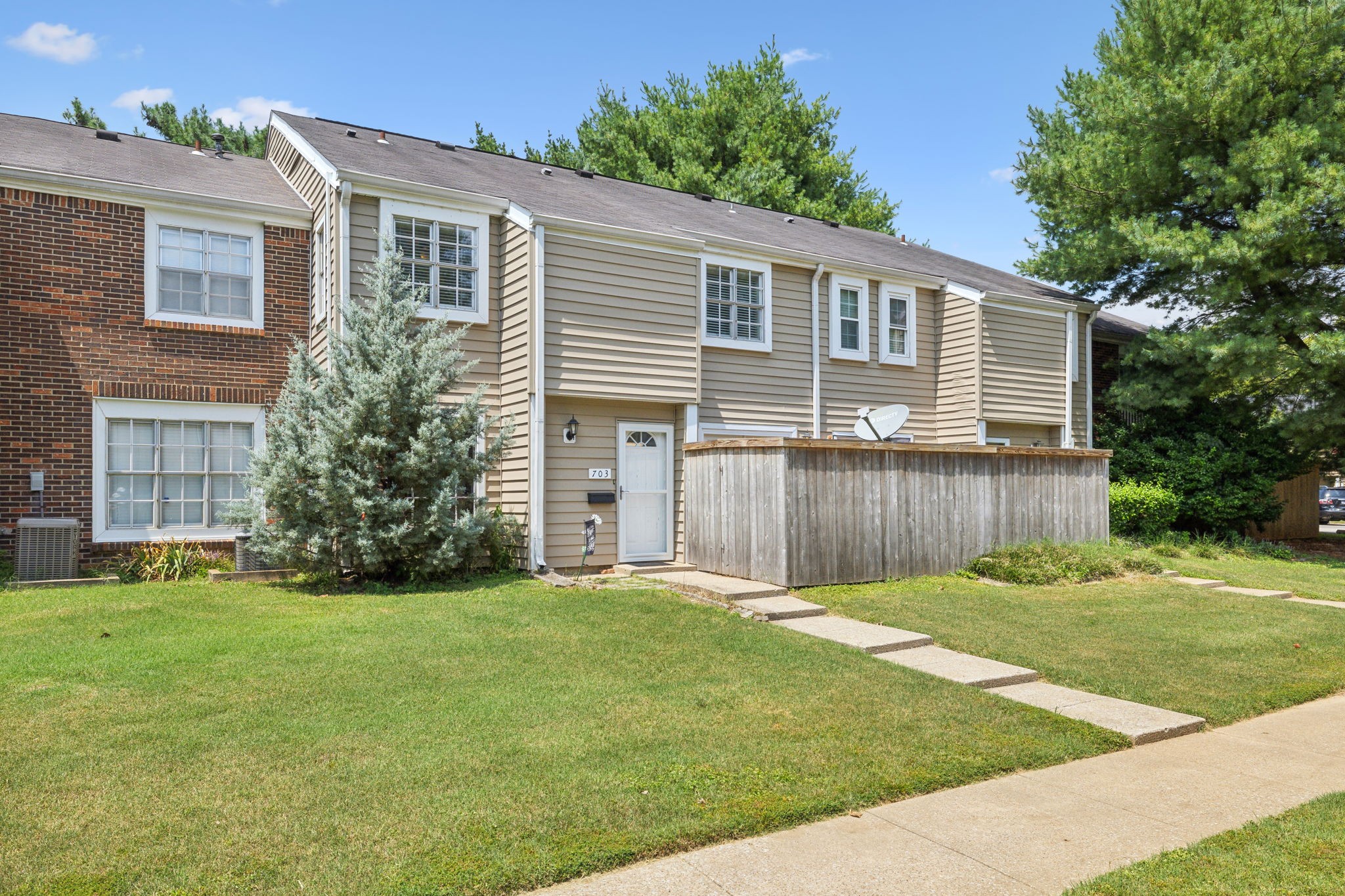 703 Granville Rd