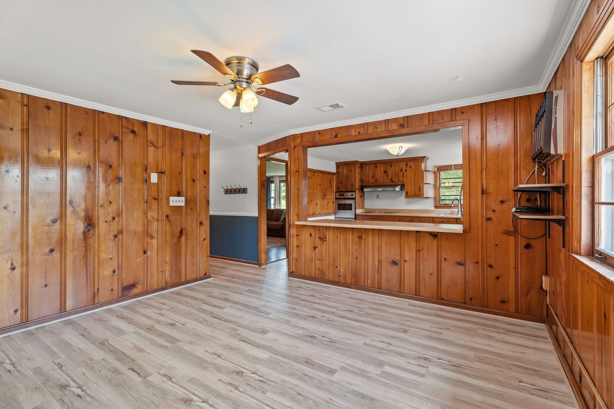 400 Farris Ave