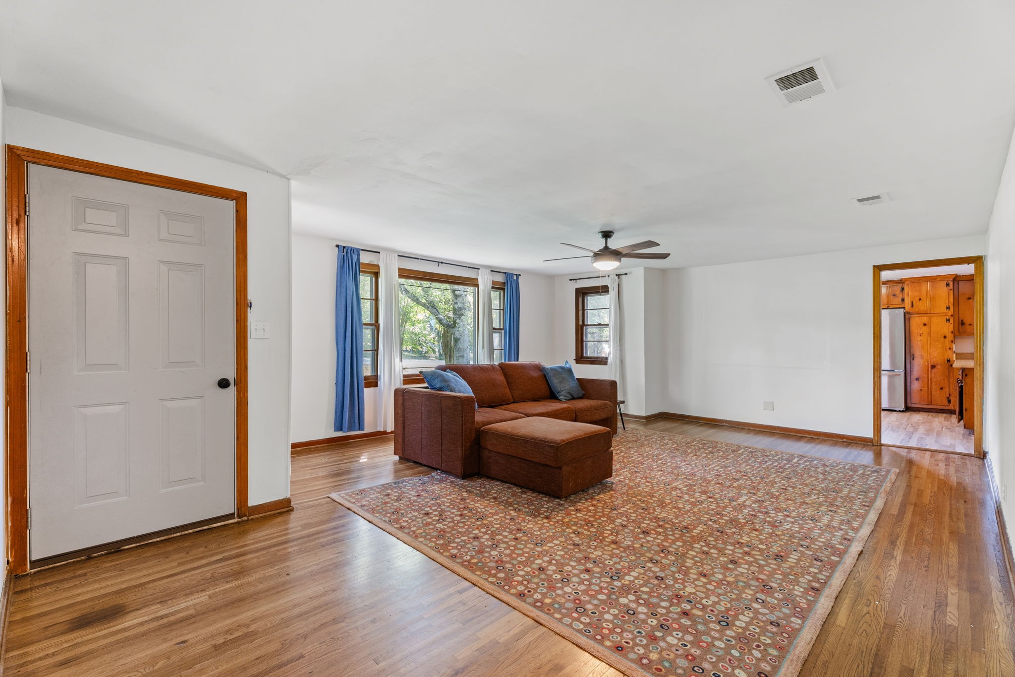 400 Farris Ave