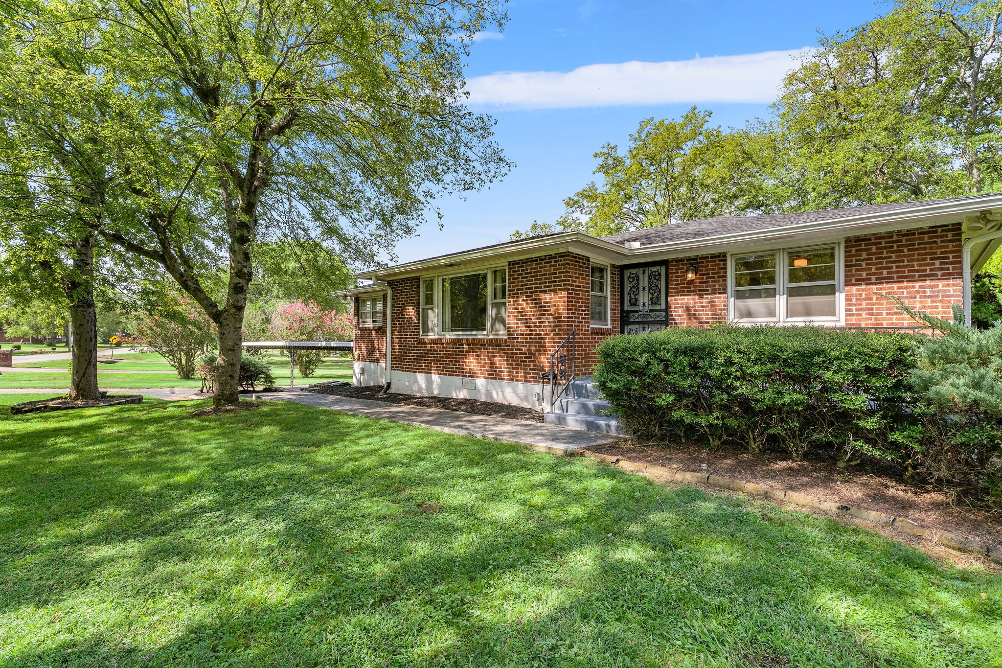 400 Farris Ave
