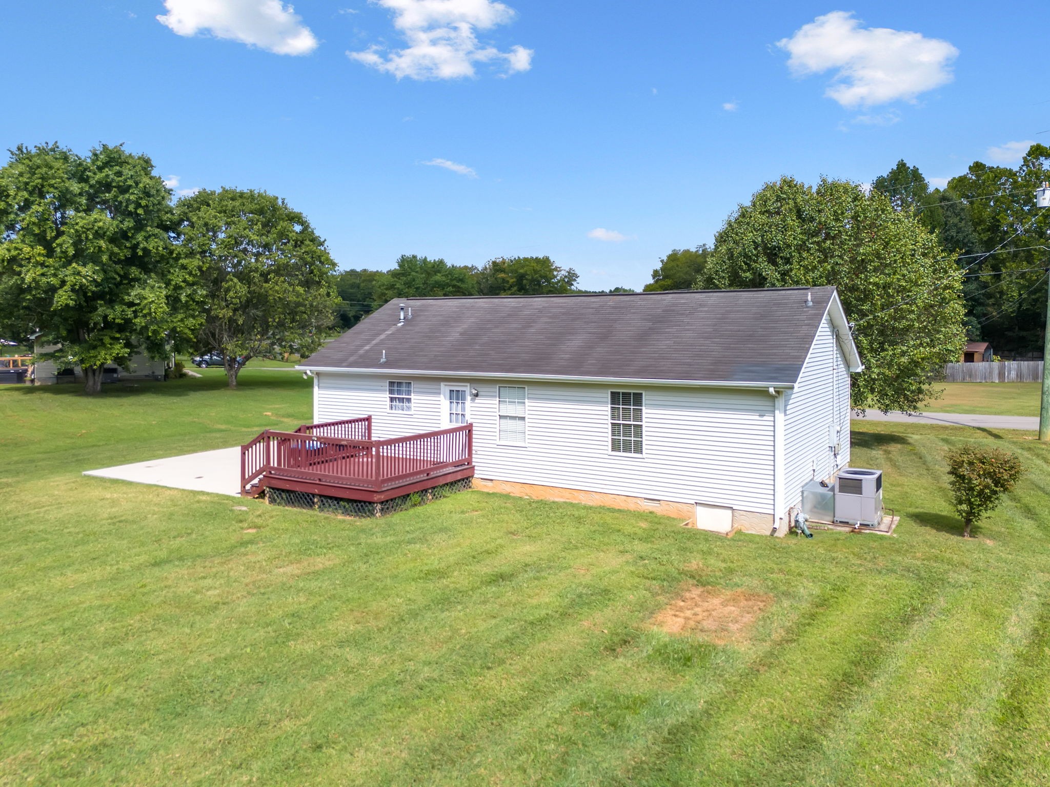 2479 Canterbury Chase
