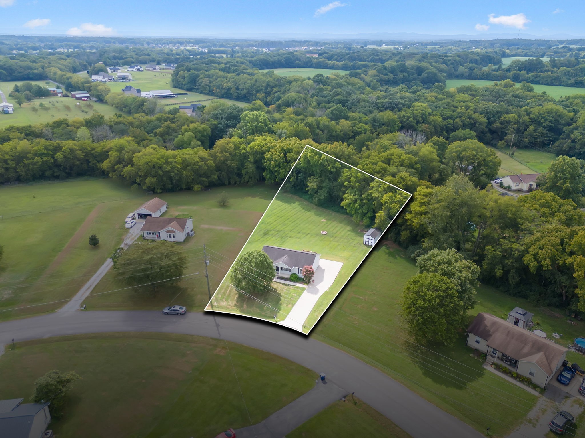 2479 Canterbury Chase