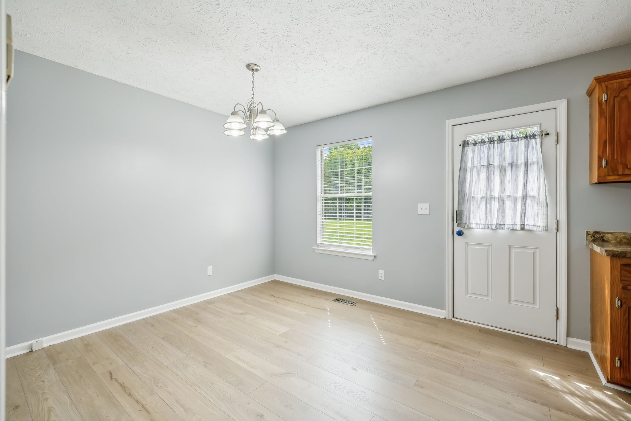 2479 Canterbury Chase