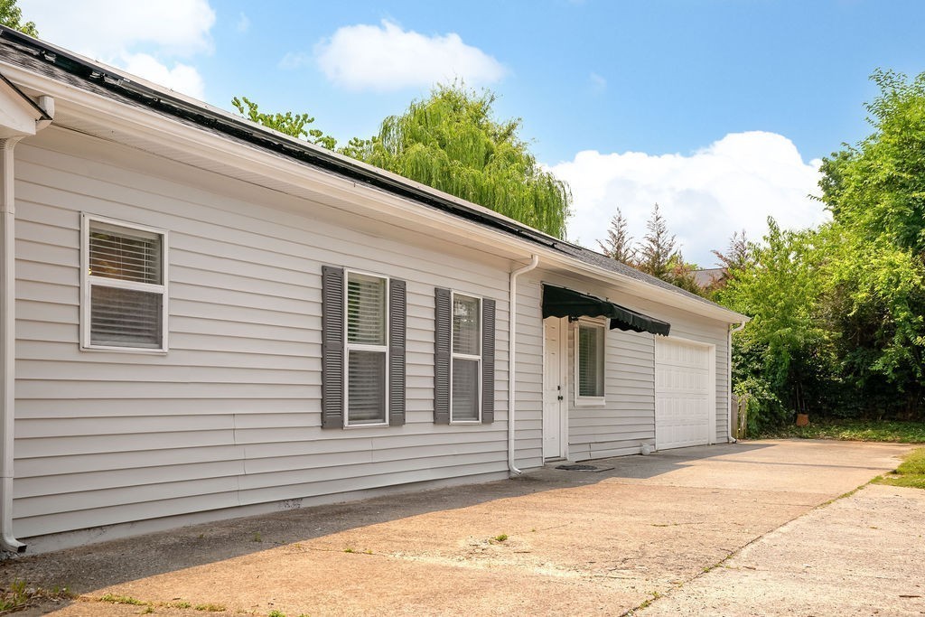 367 Lynn Dr