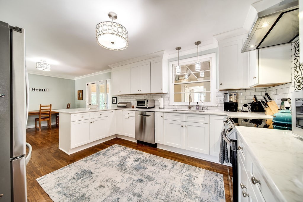 367 Lynn Dr