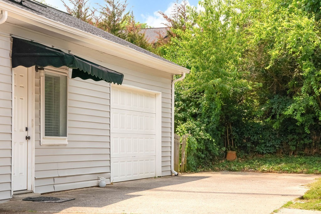 367 Lynn Dr