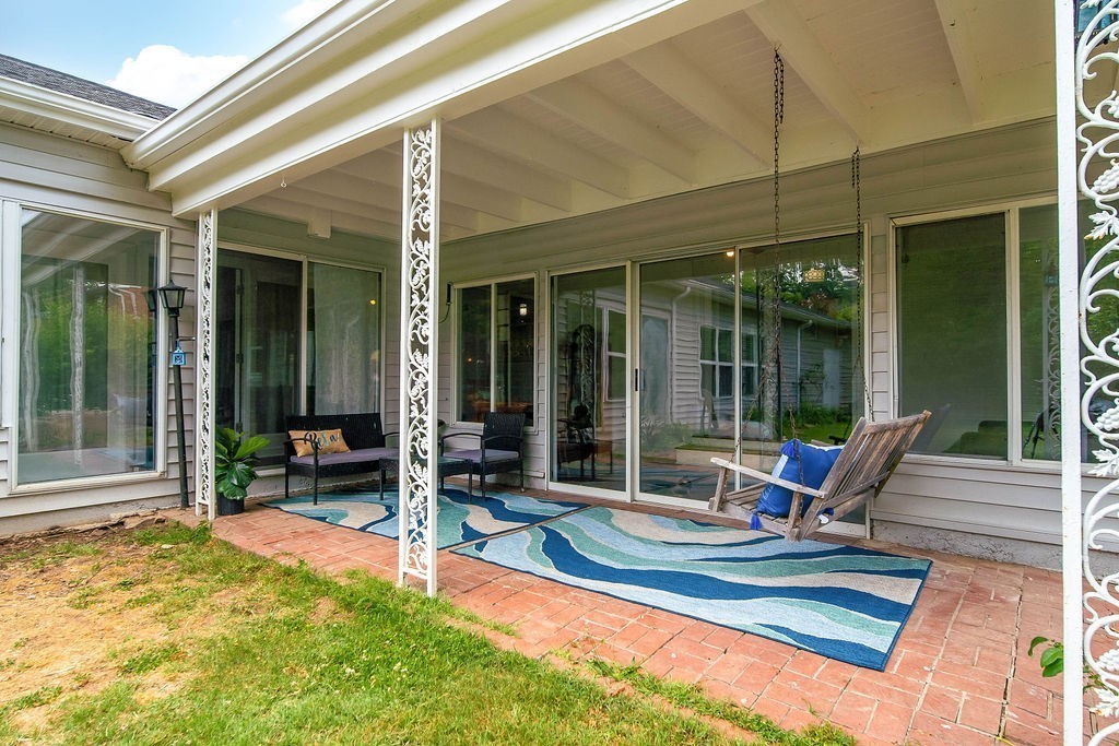 367 Lynn Dr