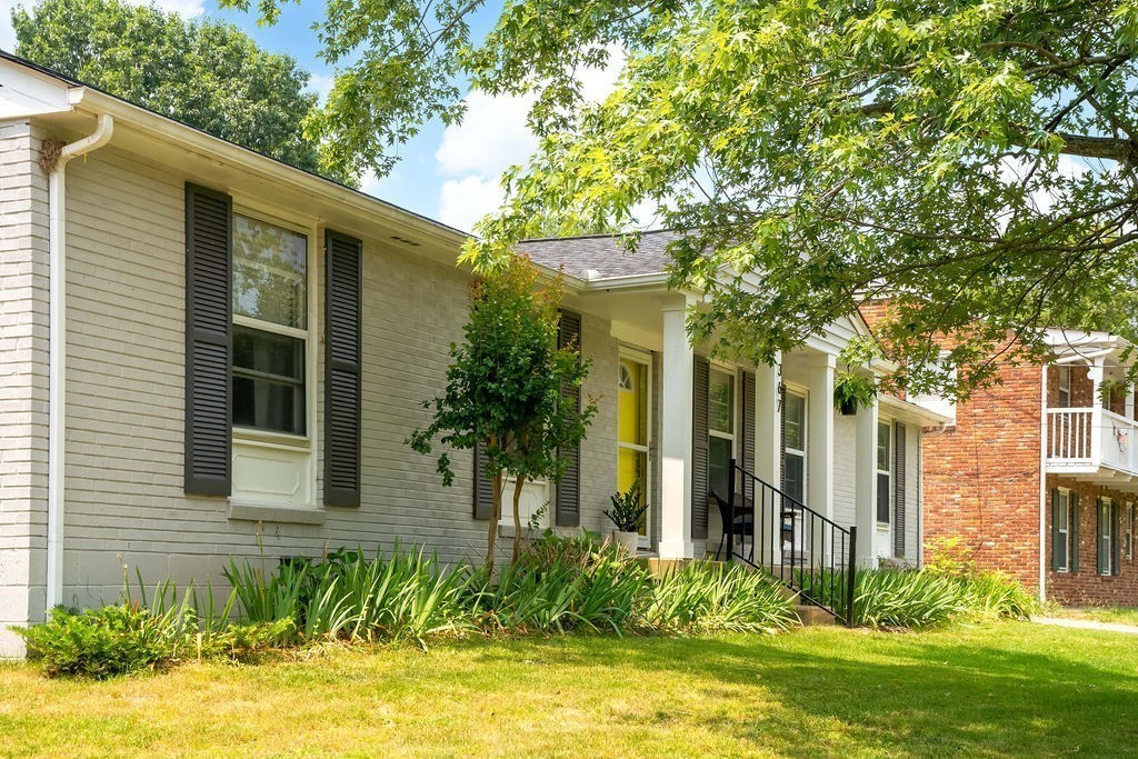 367 Lynn Dr