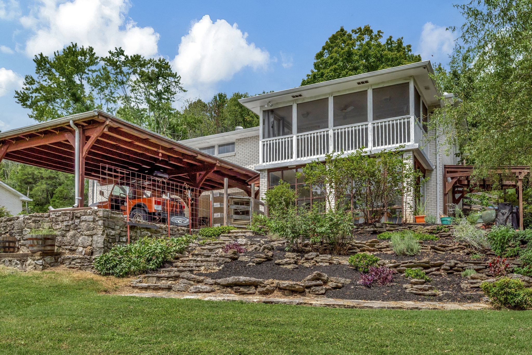 1427 Finnland Dr