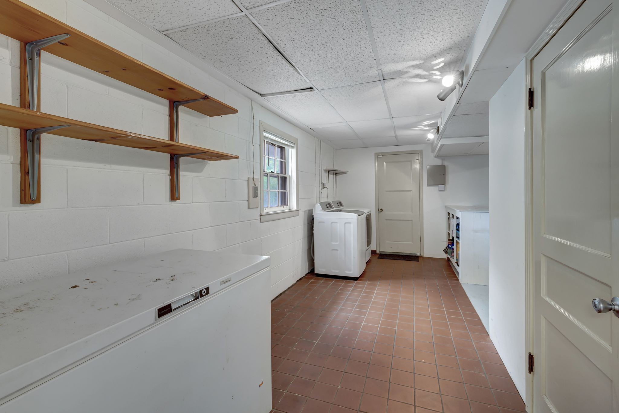 1427 Finnland Dr