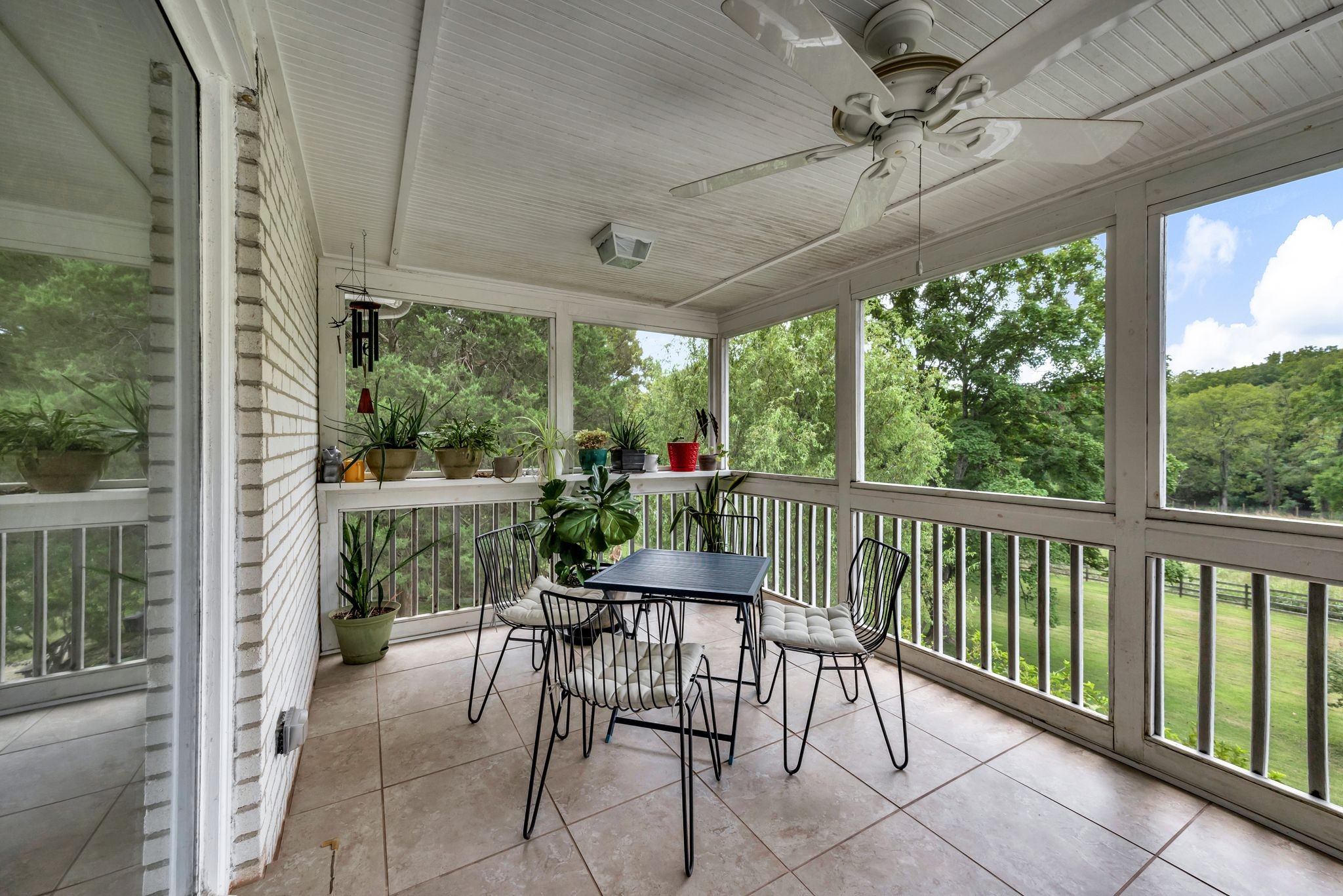 1427 Finnland Dr