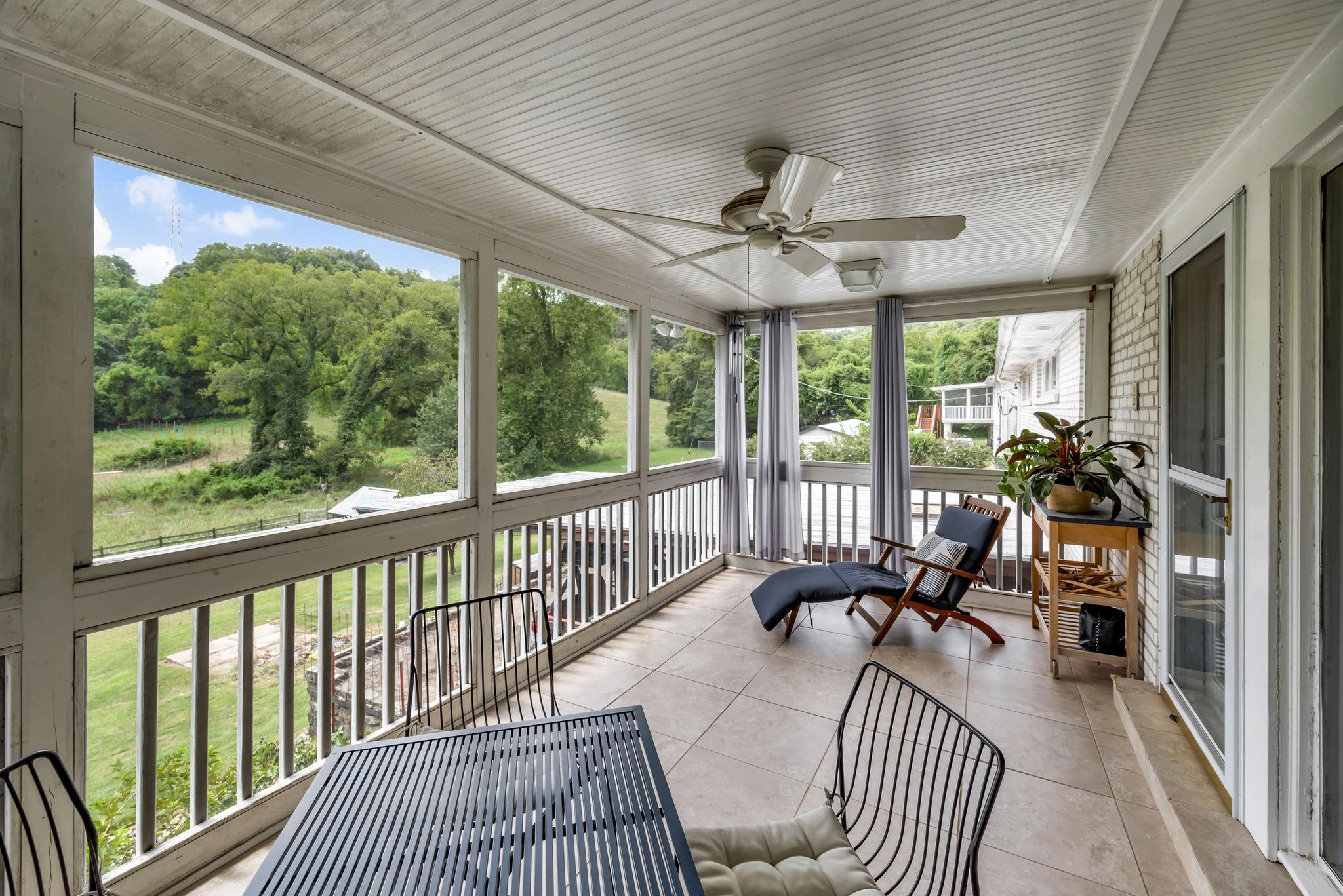 1427 Finnland Dr