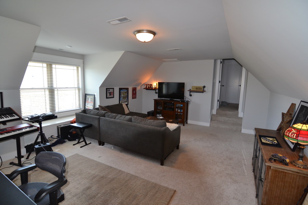 1608 N Side Dr
