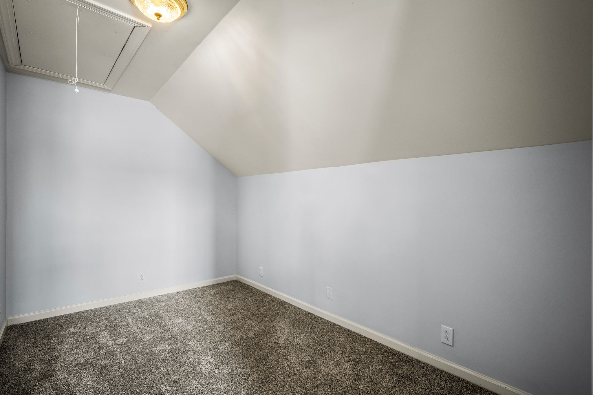 2215 River Rock Xing