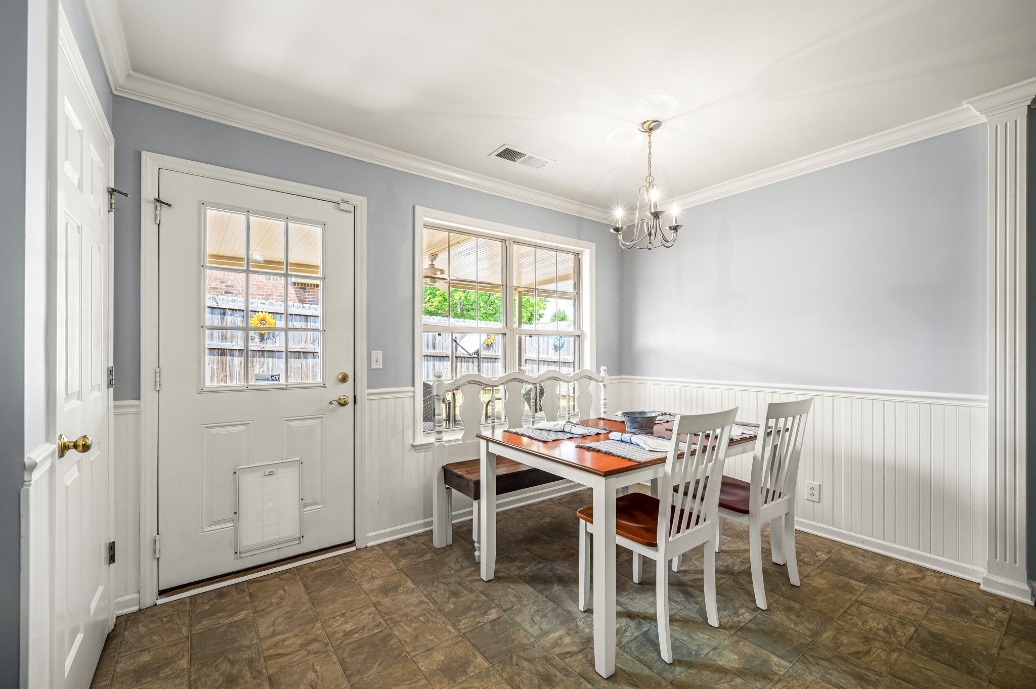 2215 River Rock Xing
