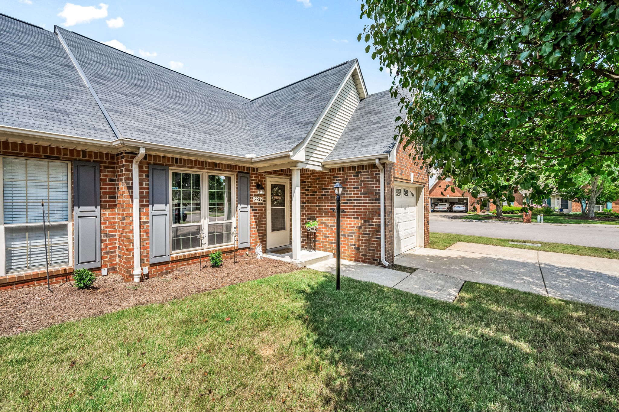 2215 River Rock Xing