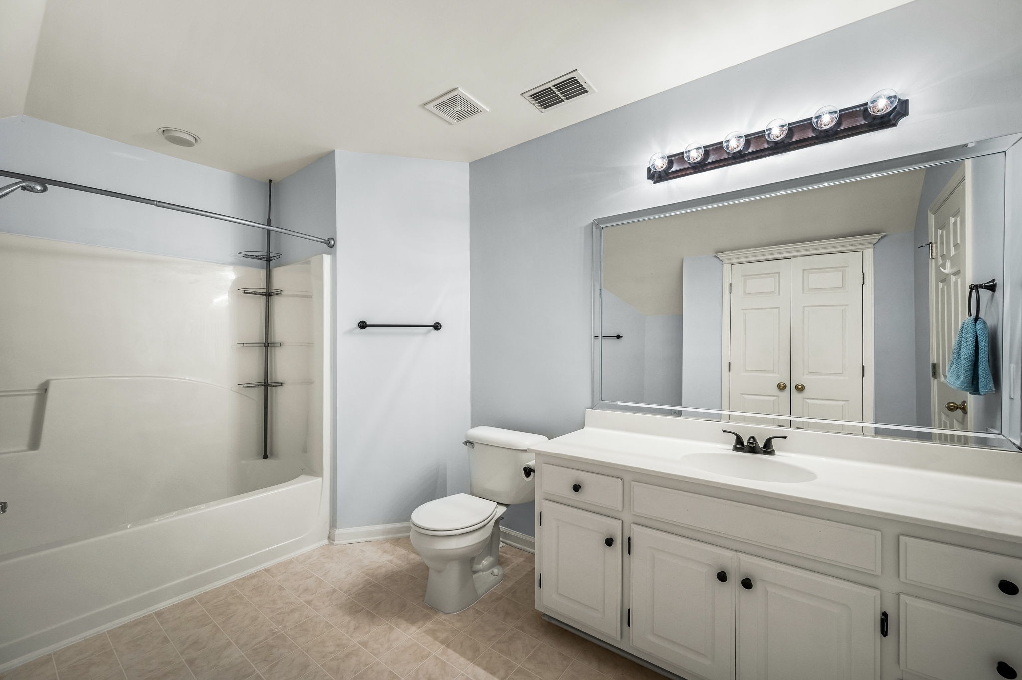 2215 River Rock Xing