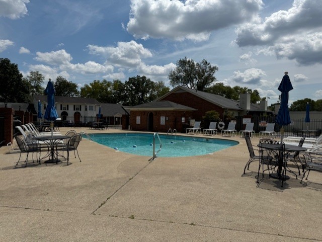 2215 River Rock Xing