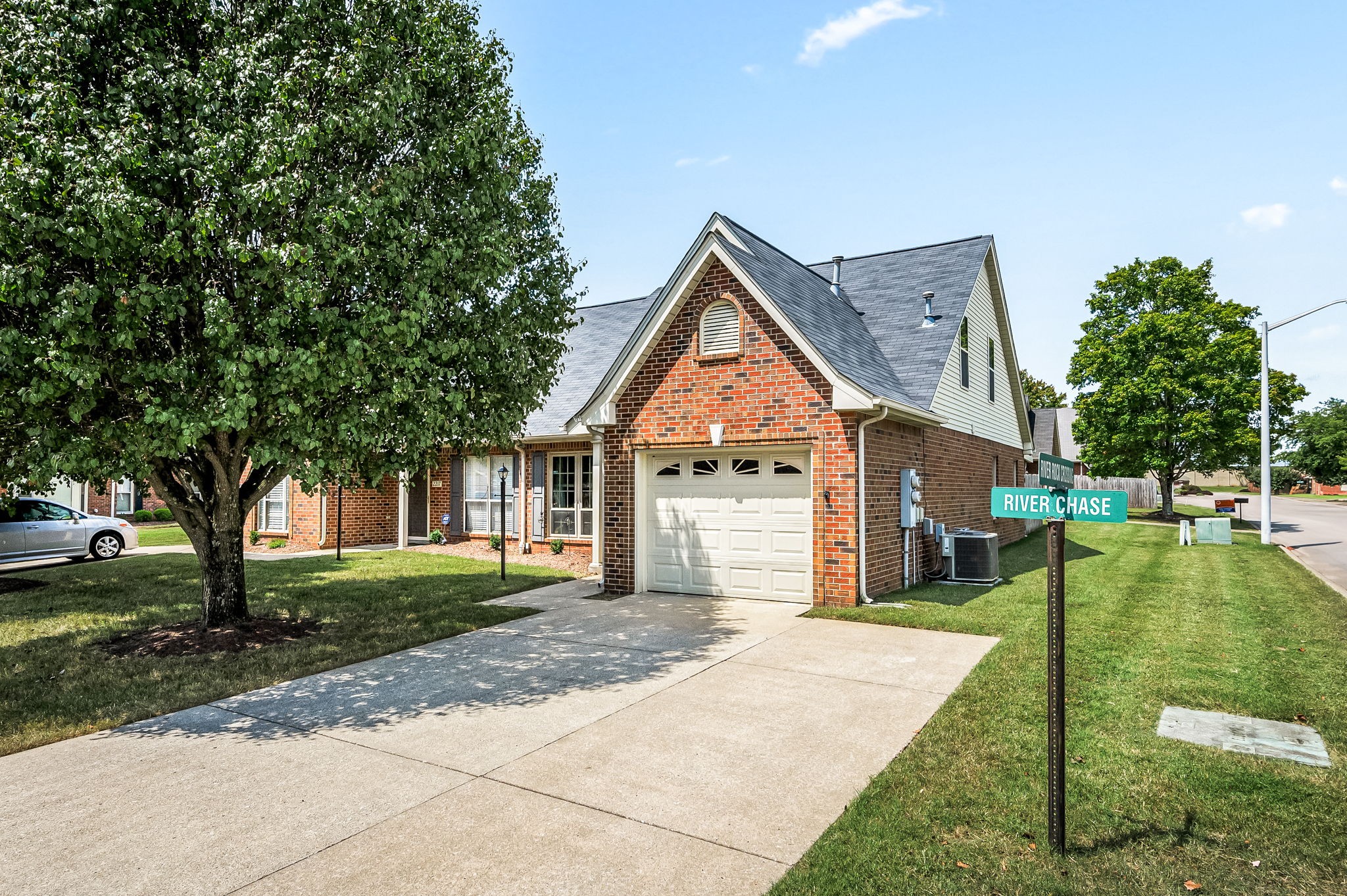 2215 River Rock Xing