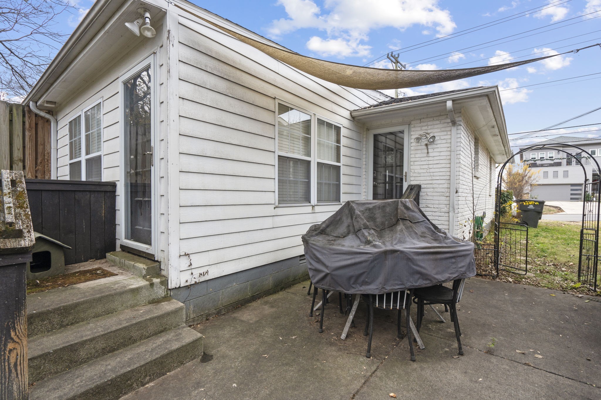 1210B Kirkwood Ave