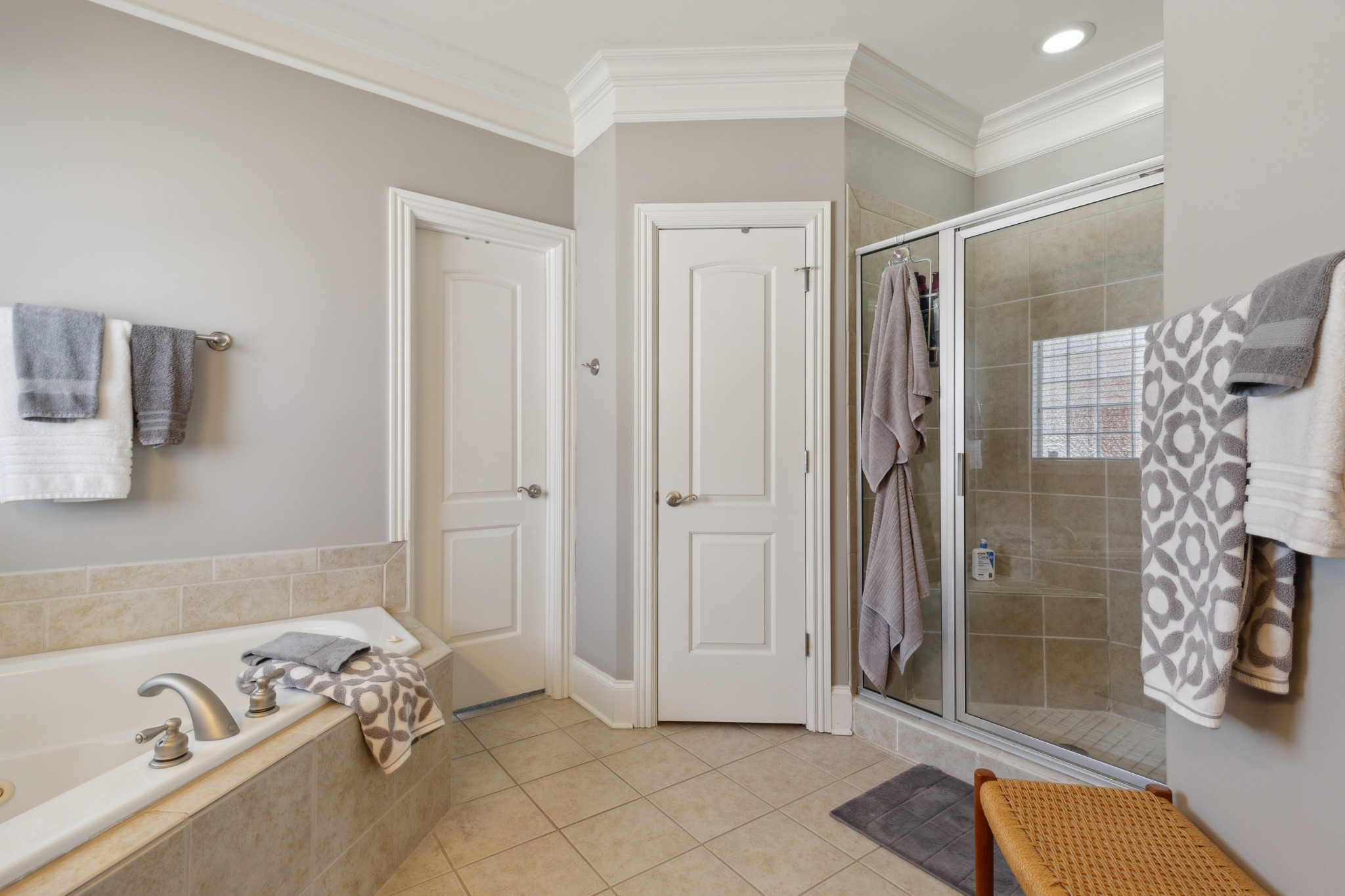 2637 Jim Houston Court