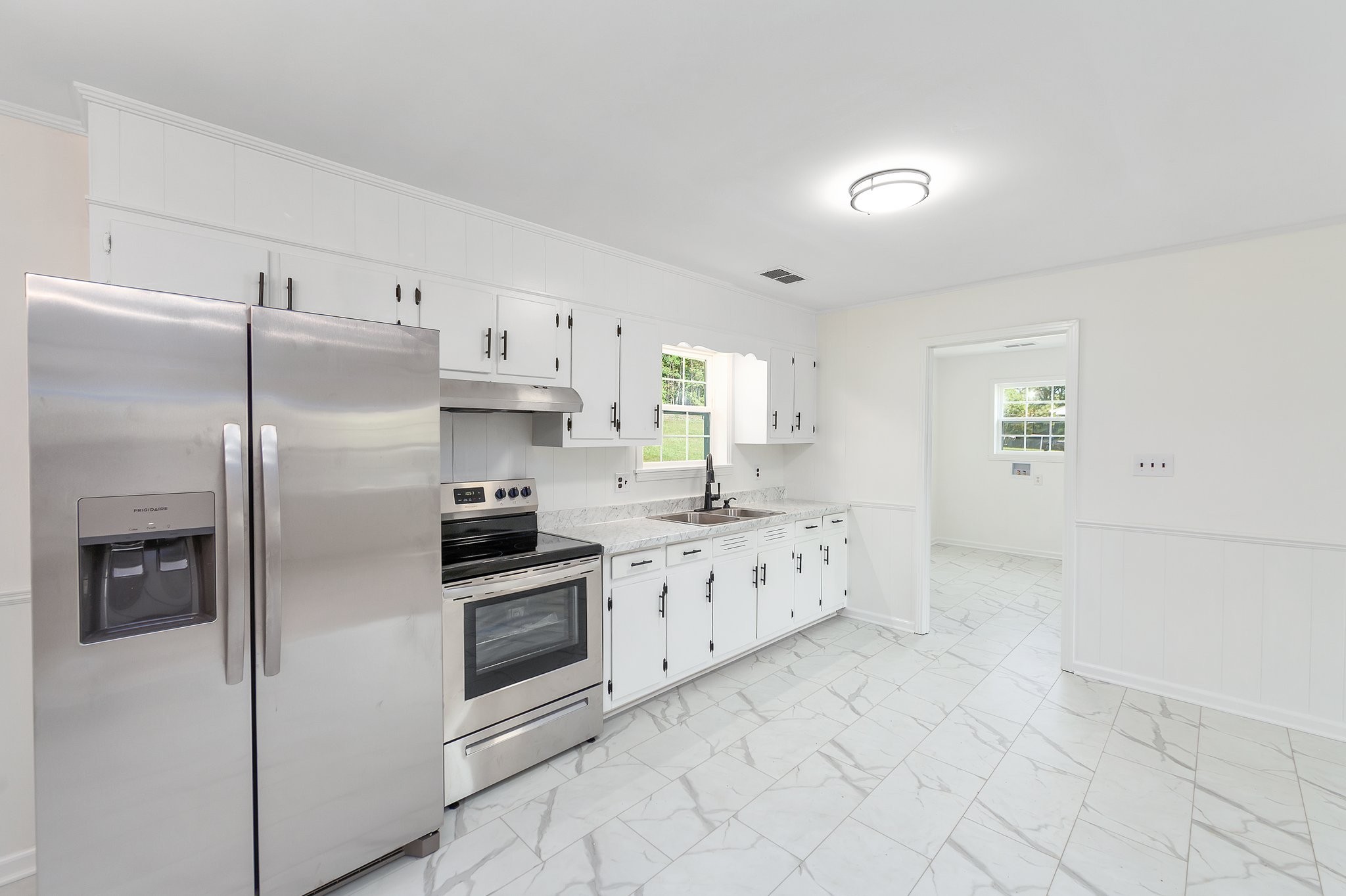 717 Blue Bonnett Ln