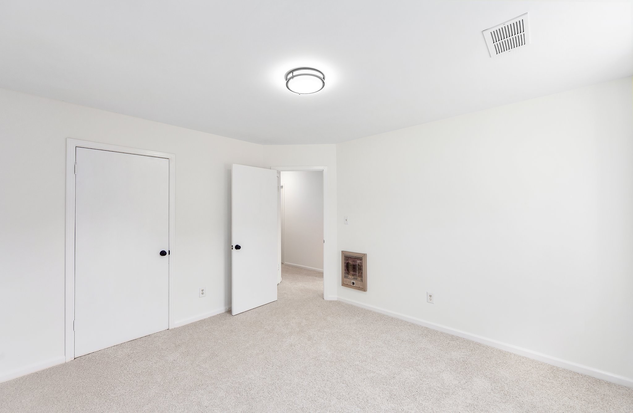 717 Blue Bonnett Ln