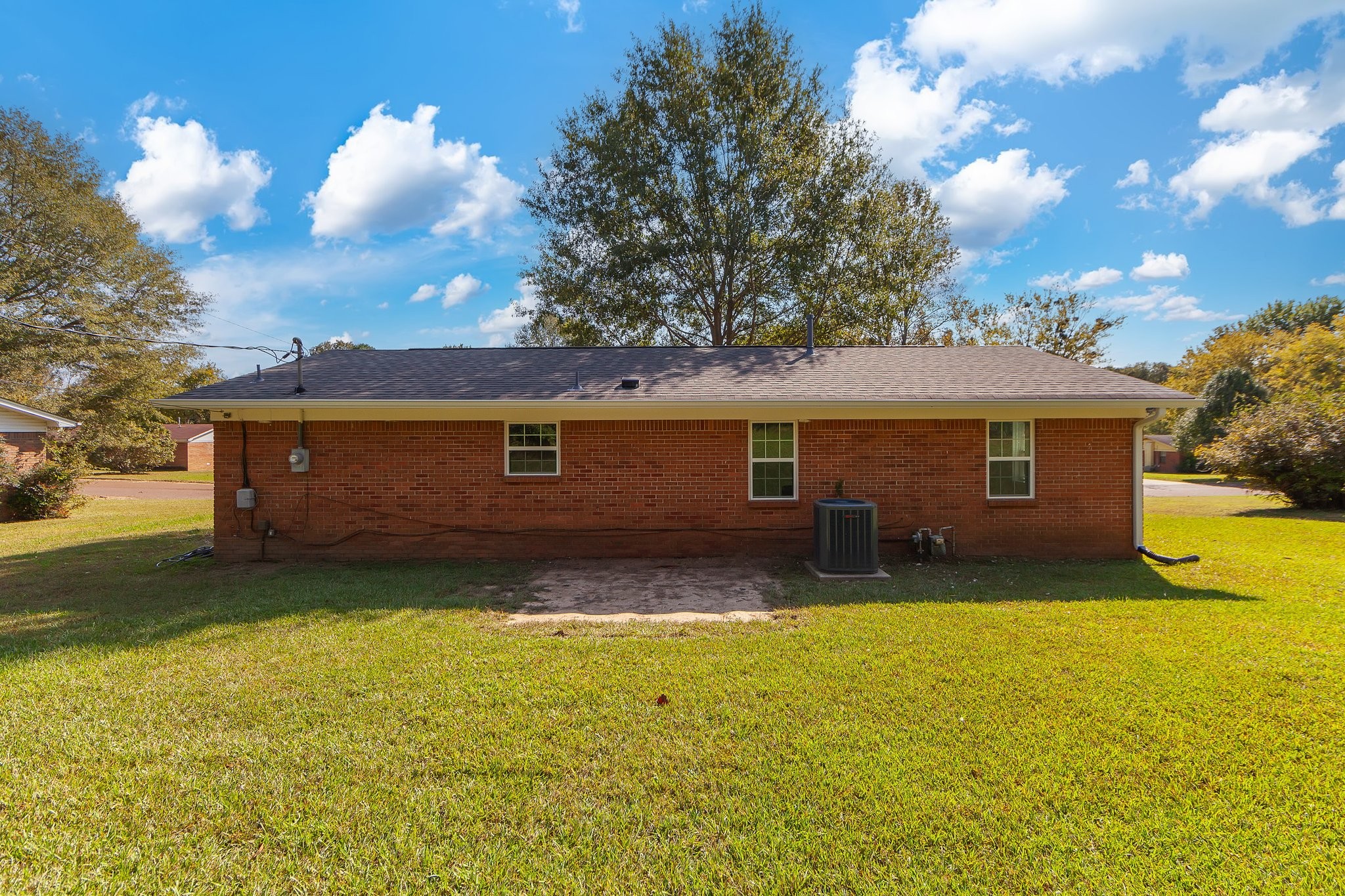 717 Blue Bonnett Ln
