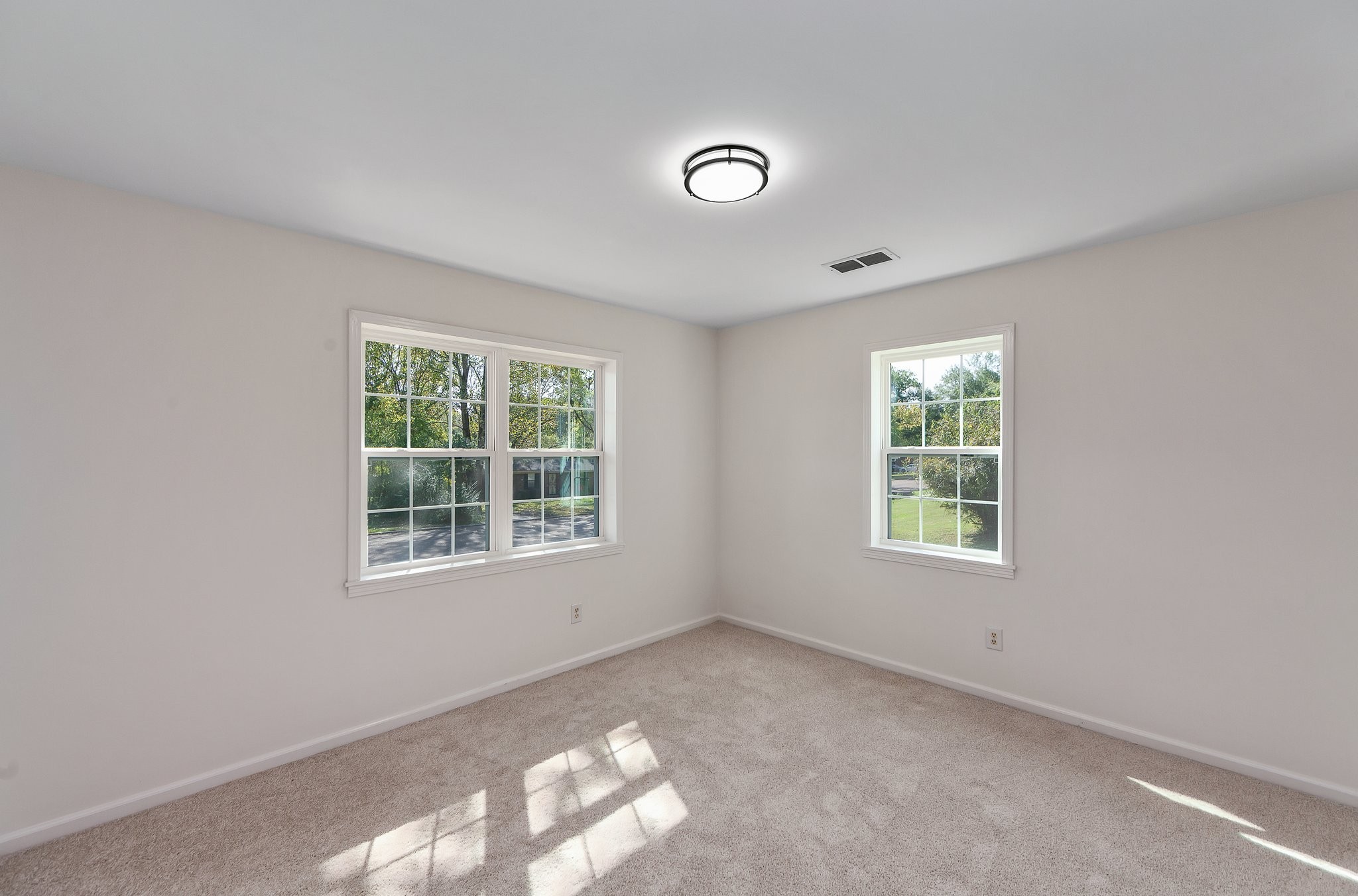 717 Blue Bonnett Ln