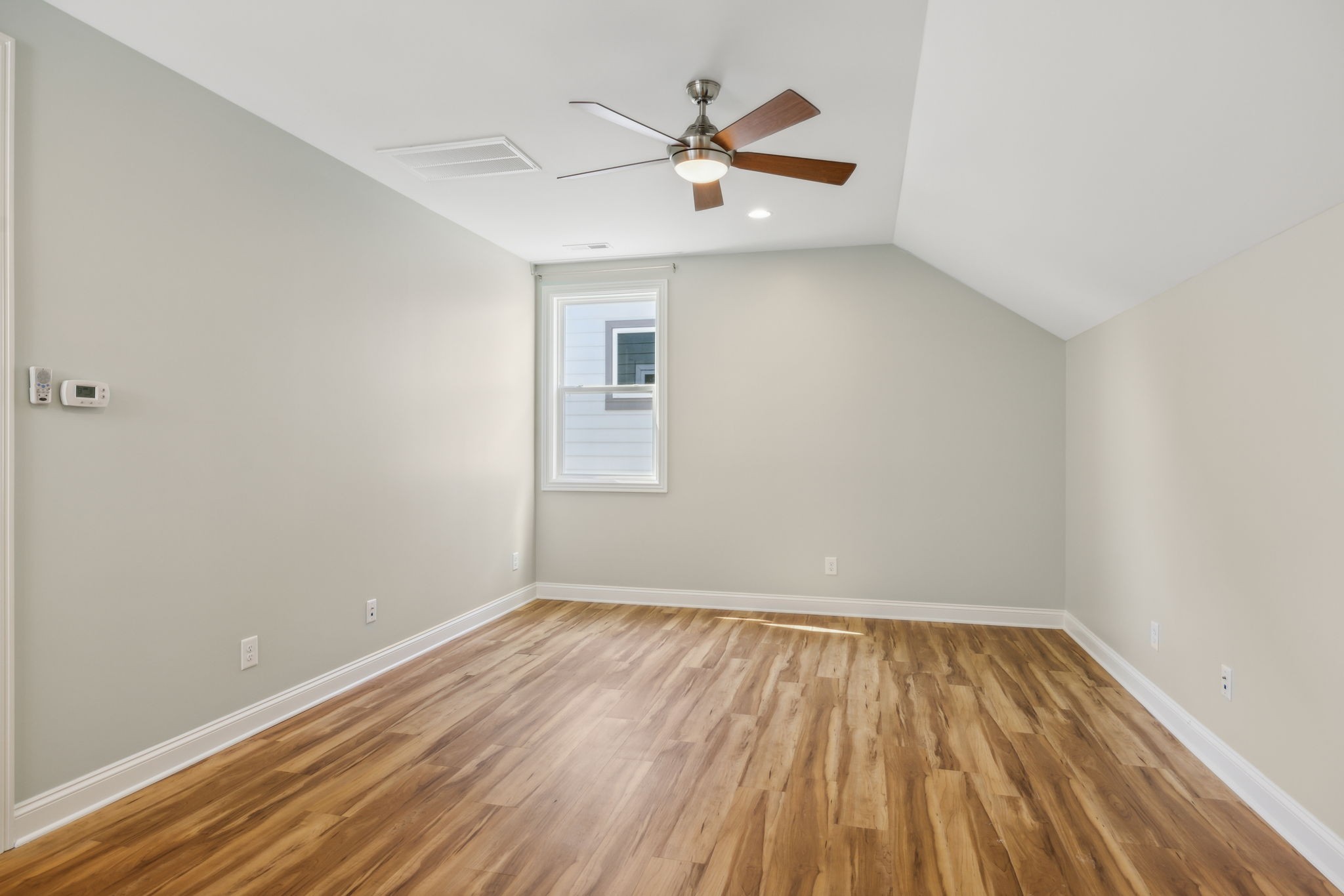 732 Shelley Ln