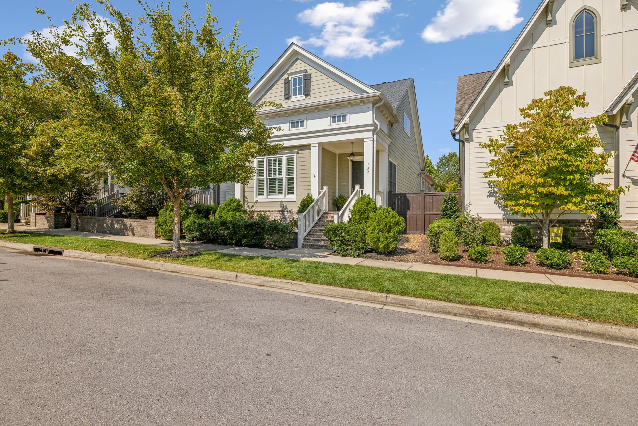732 Shelley Ln