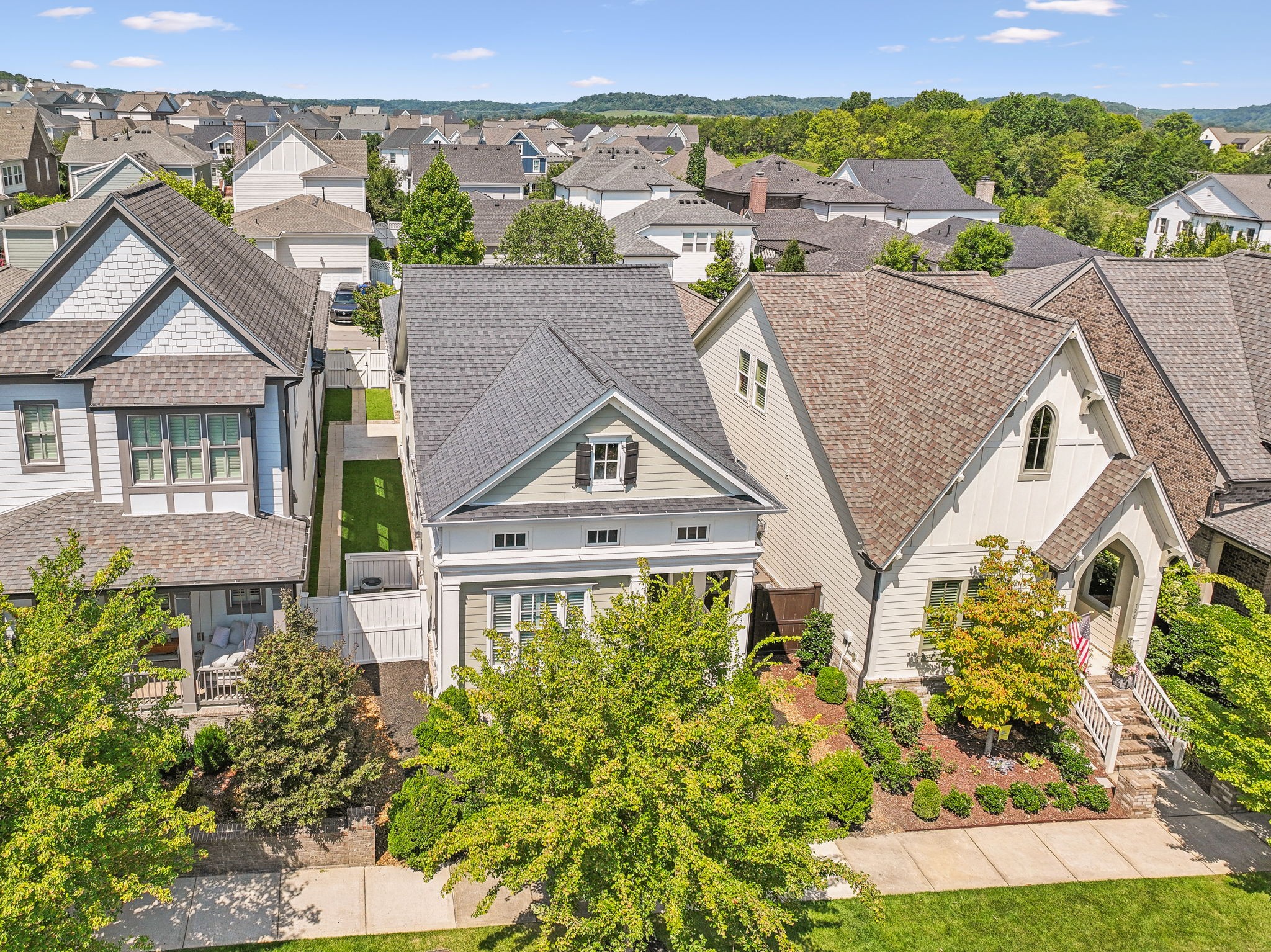 732 Shelley Ln