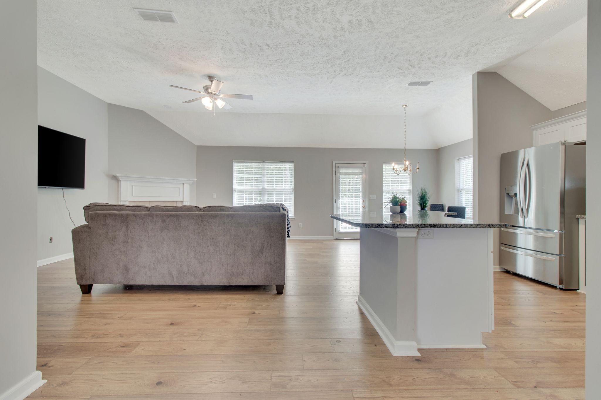 5153 Singing Hills Dr