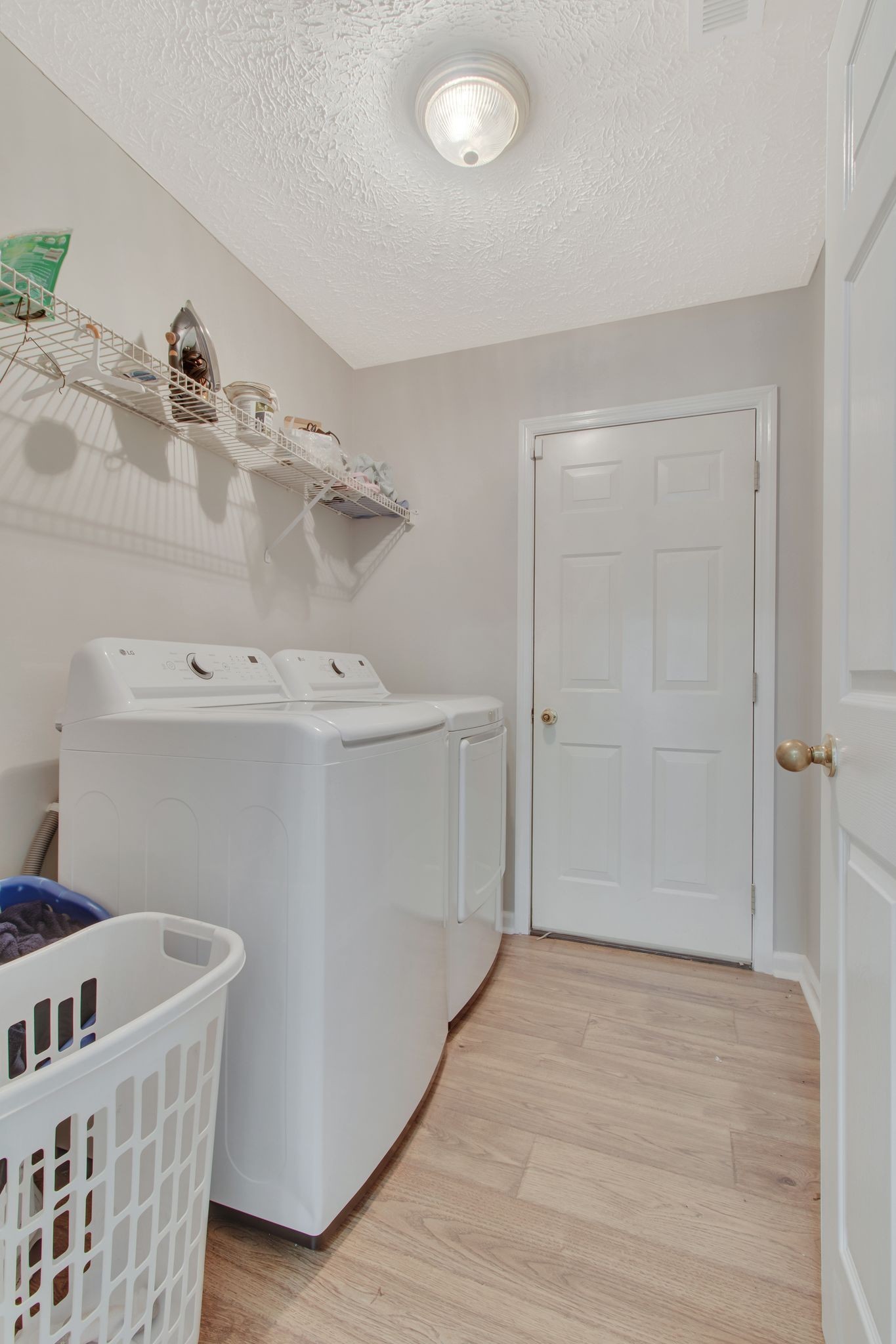 5153 Singing Hills Dr