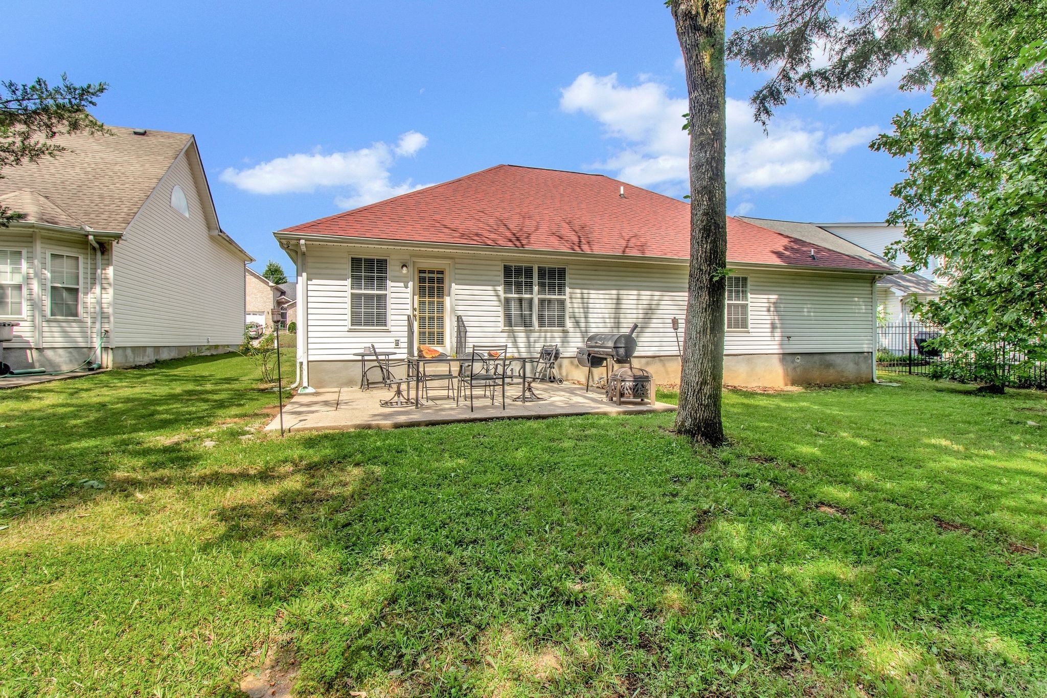 5153 Singing Hills Dr