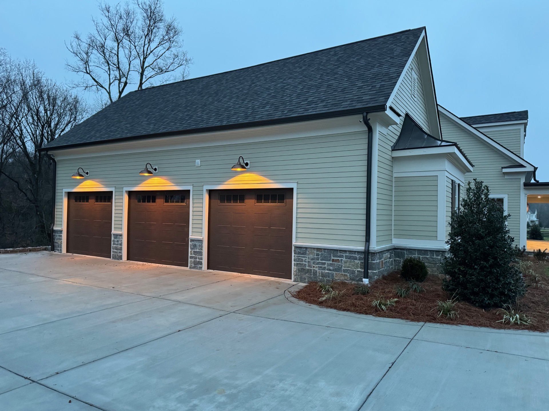 6908 Farm Path Ln