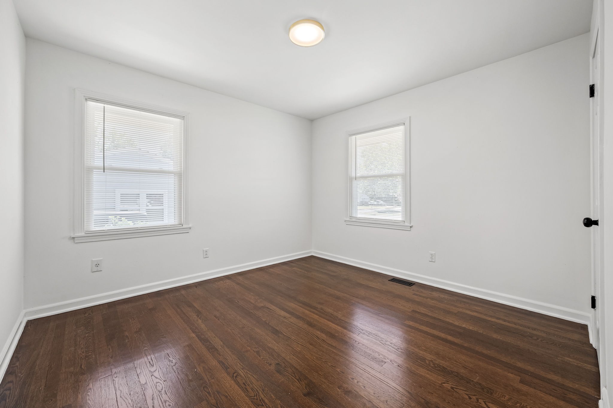 1006 Peachtree St