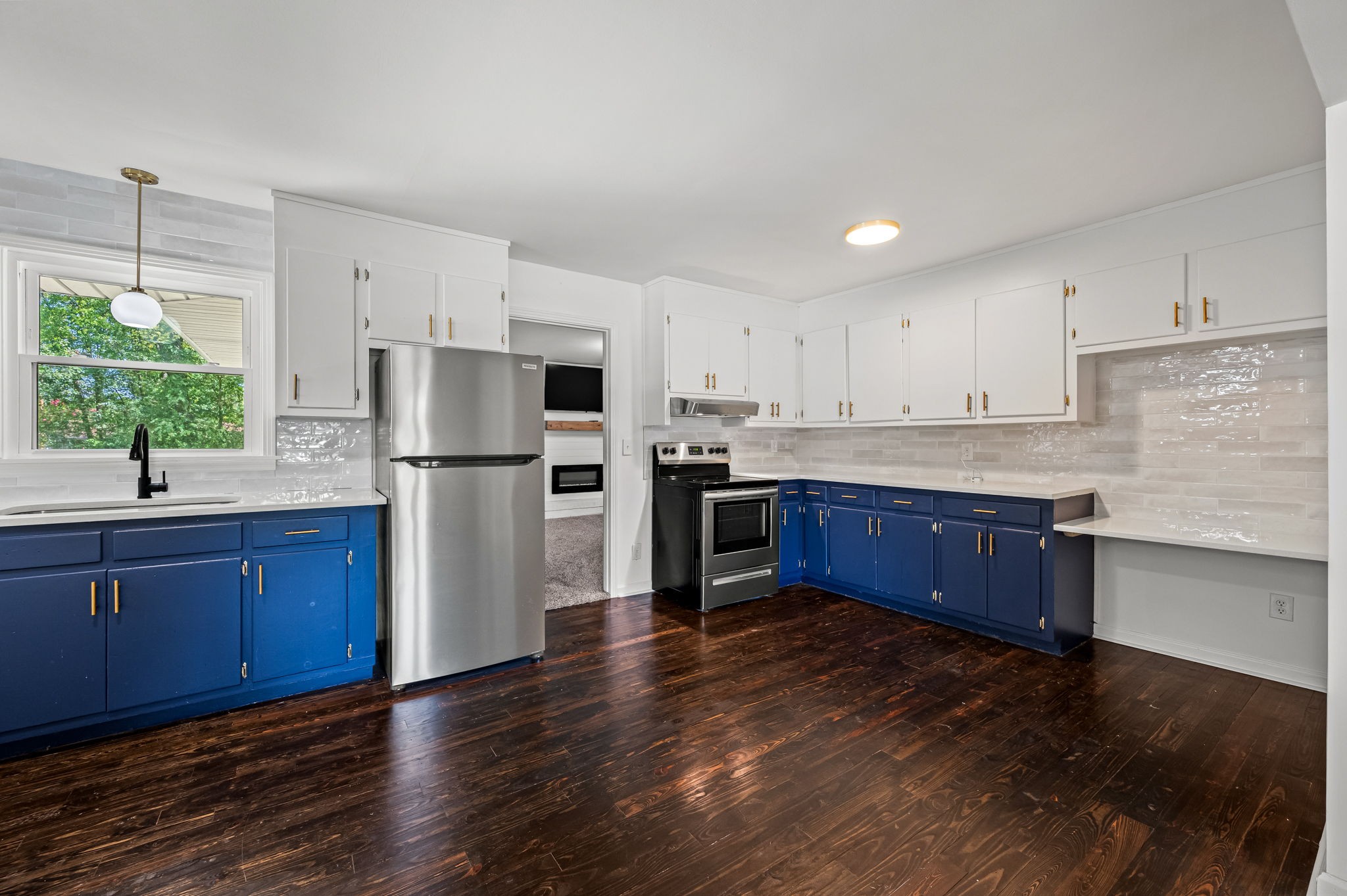 1006 Peachtree St