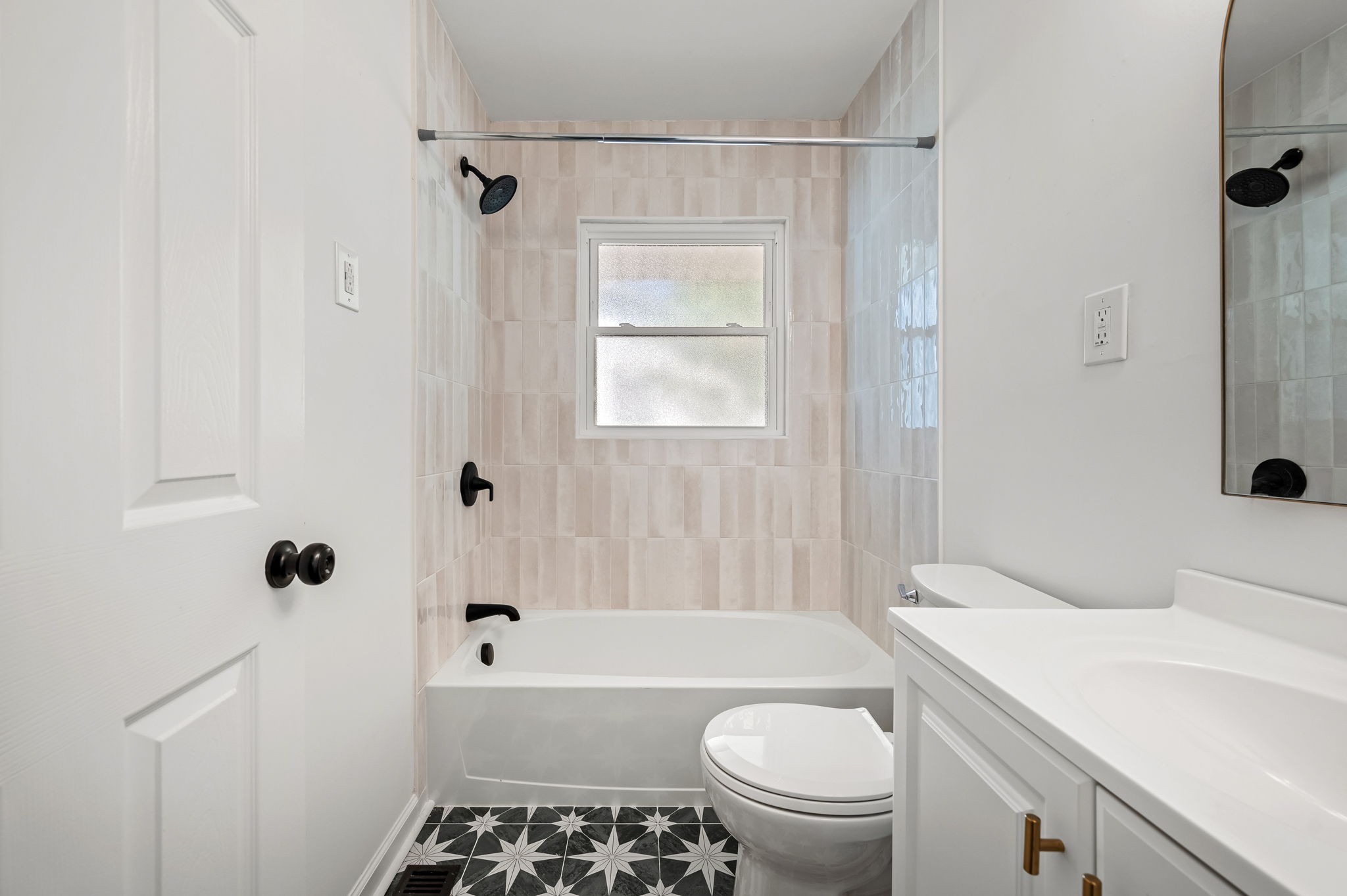 1006 Peachtree St