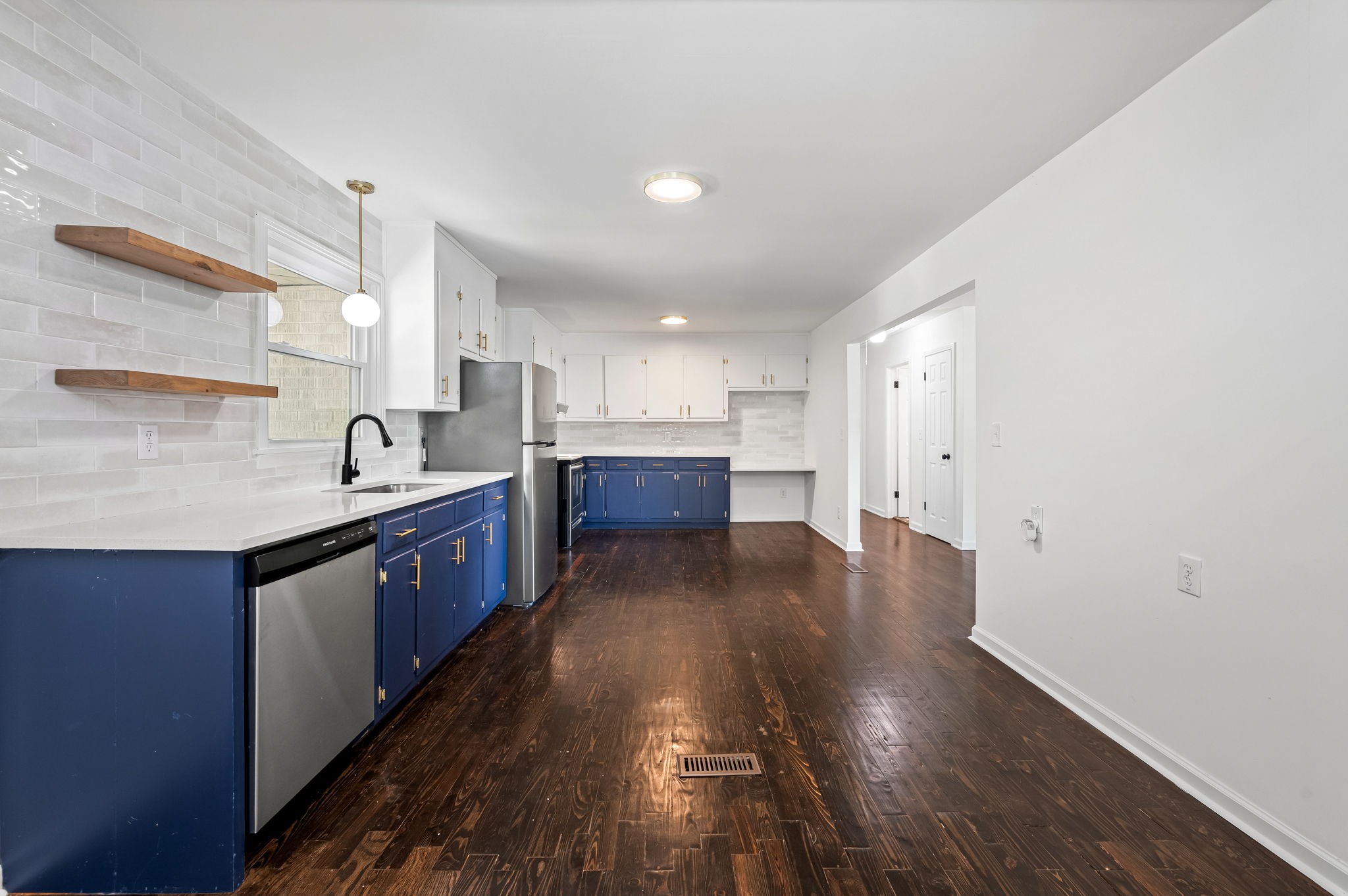 1006 Peachtree St