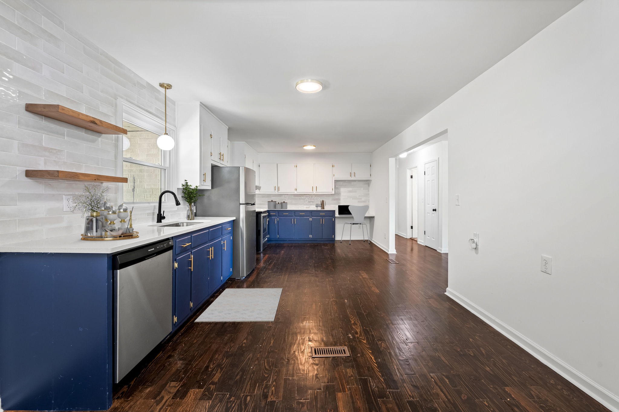 1006 Peachtree St