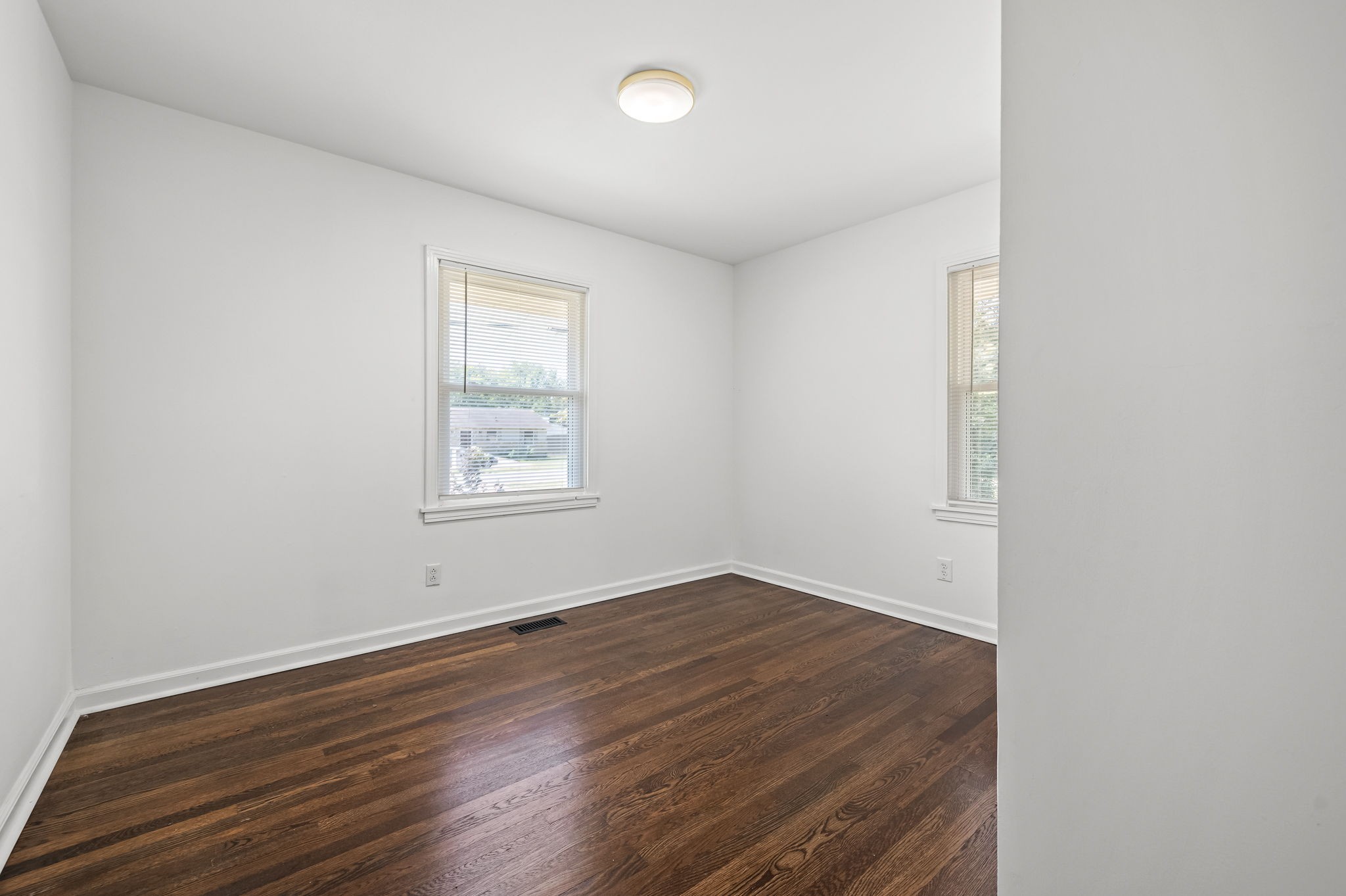 1006 Peachtree St