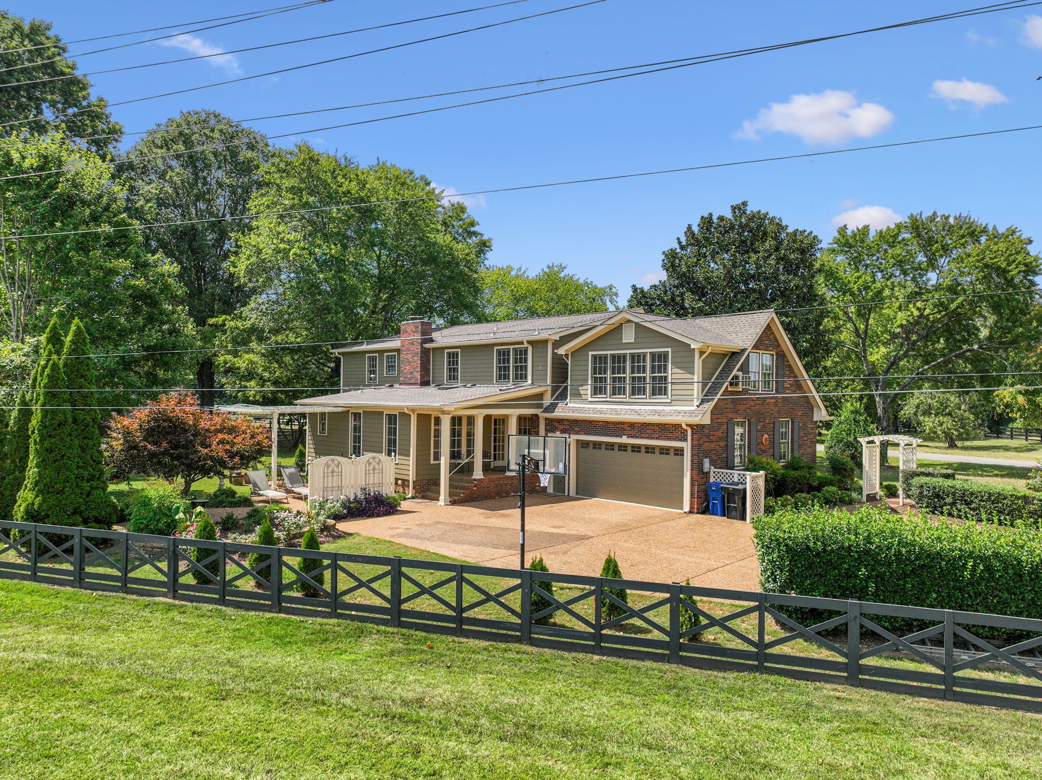 161 Lancaster Dr