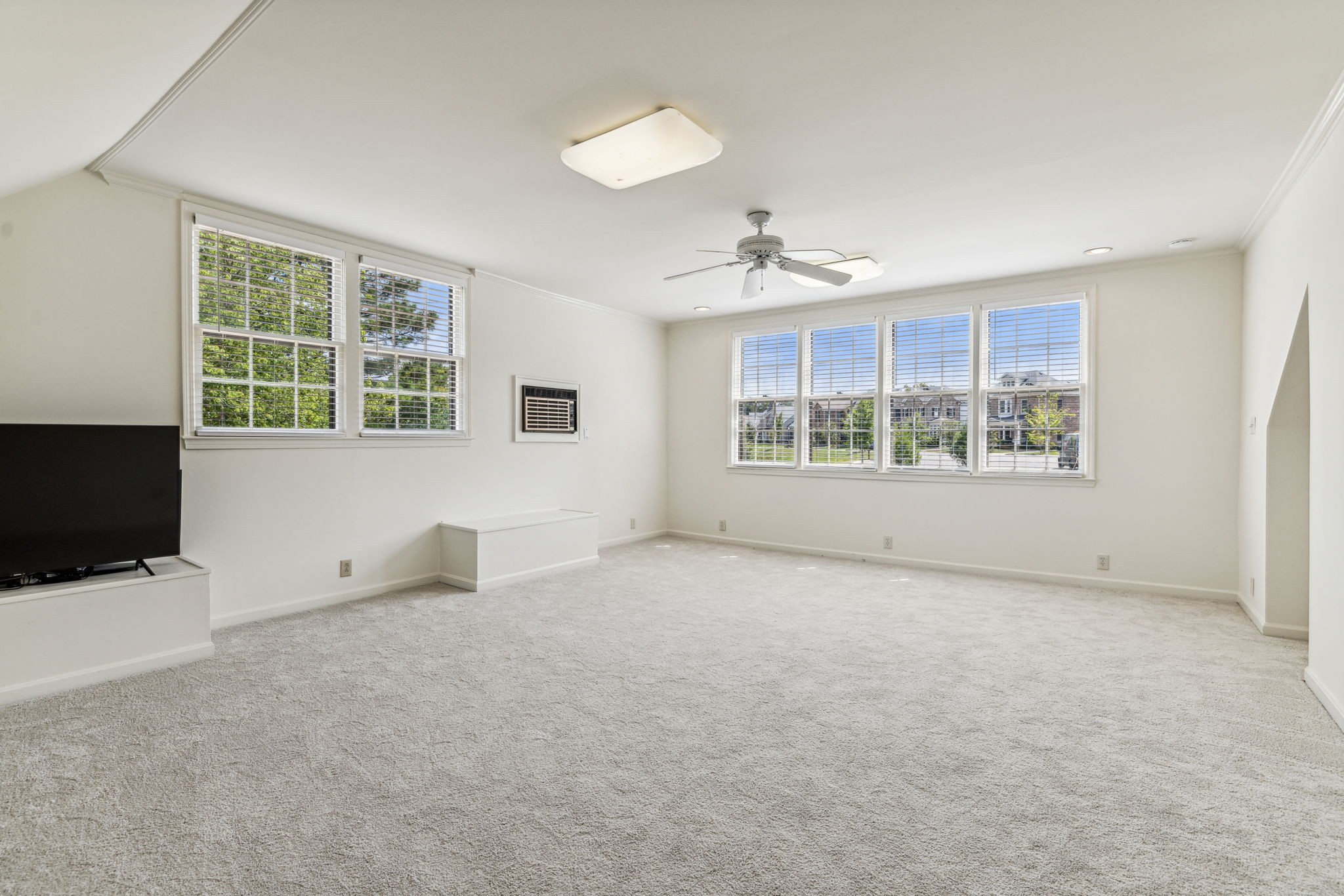 161 Lancaster Dr