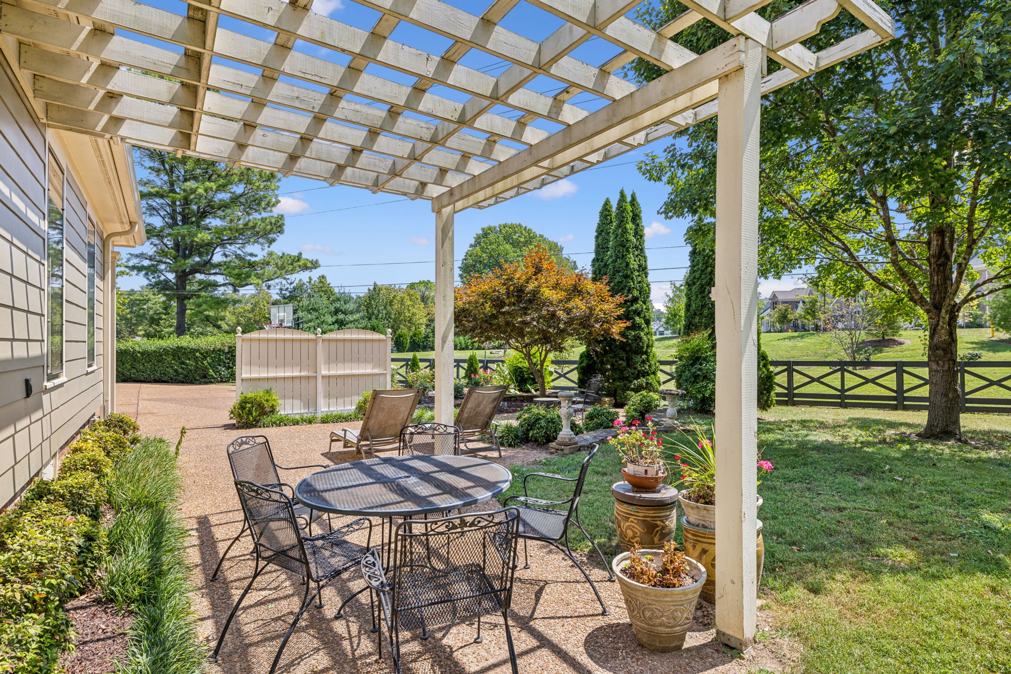 161 Lancaster Dr
